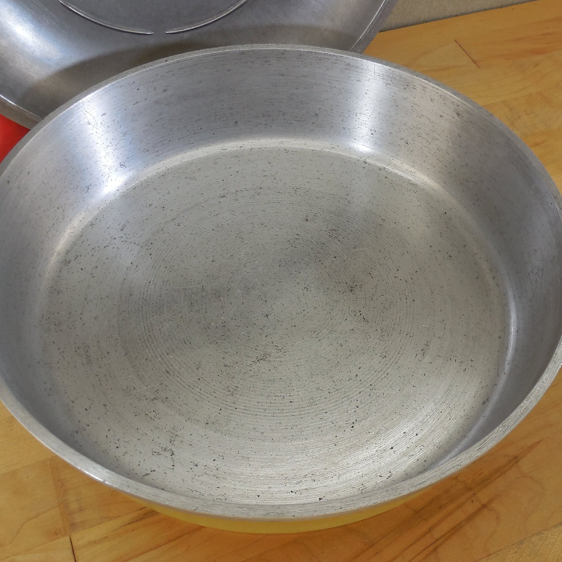 Club Aluminum USA 12" Skillet & Lid Harvest Gold Restored Used