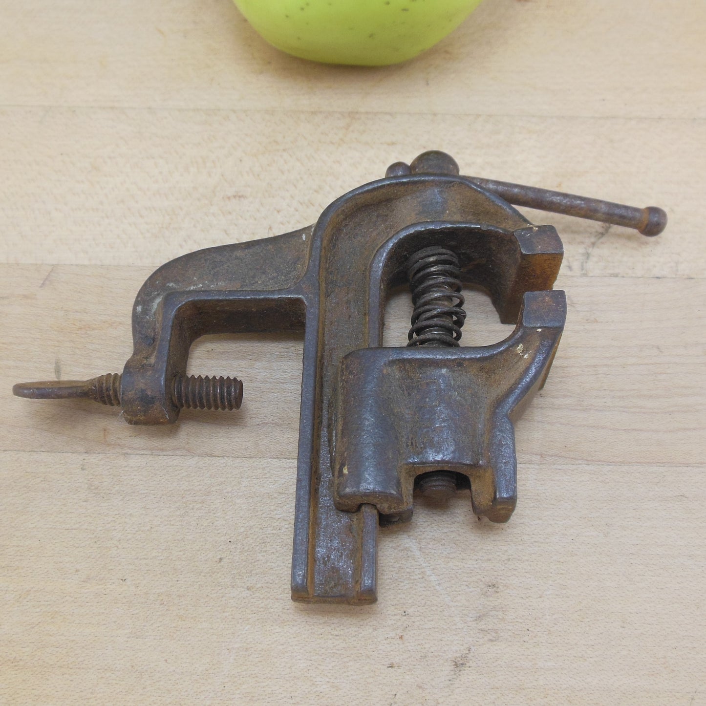 Small Iron Jeweler Machinist Crafts Bench Vise 1" Jaws 3.5"