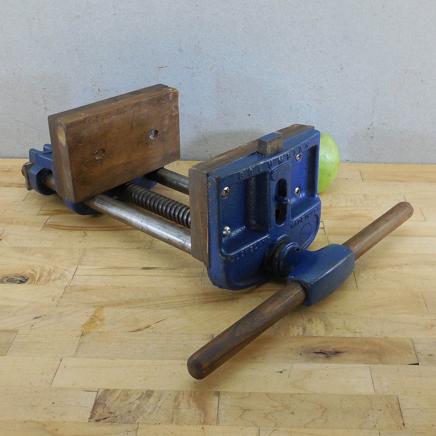 Columbian Leveland 7-RD Under Bench Woodworkers Screw Vise 7" Blue