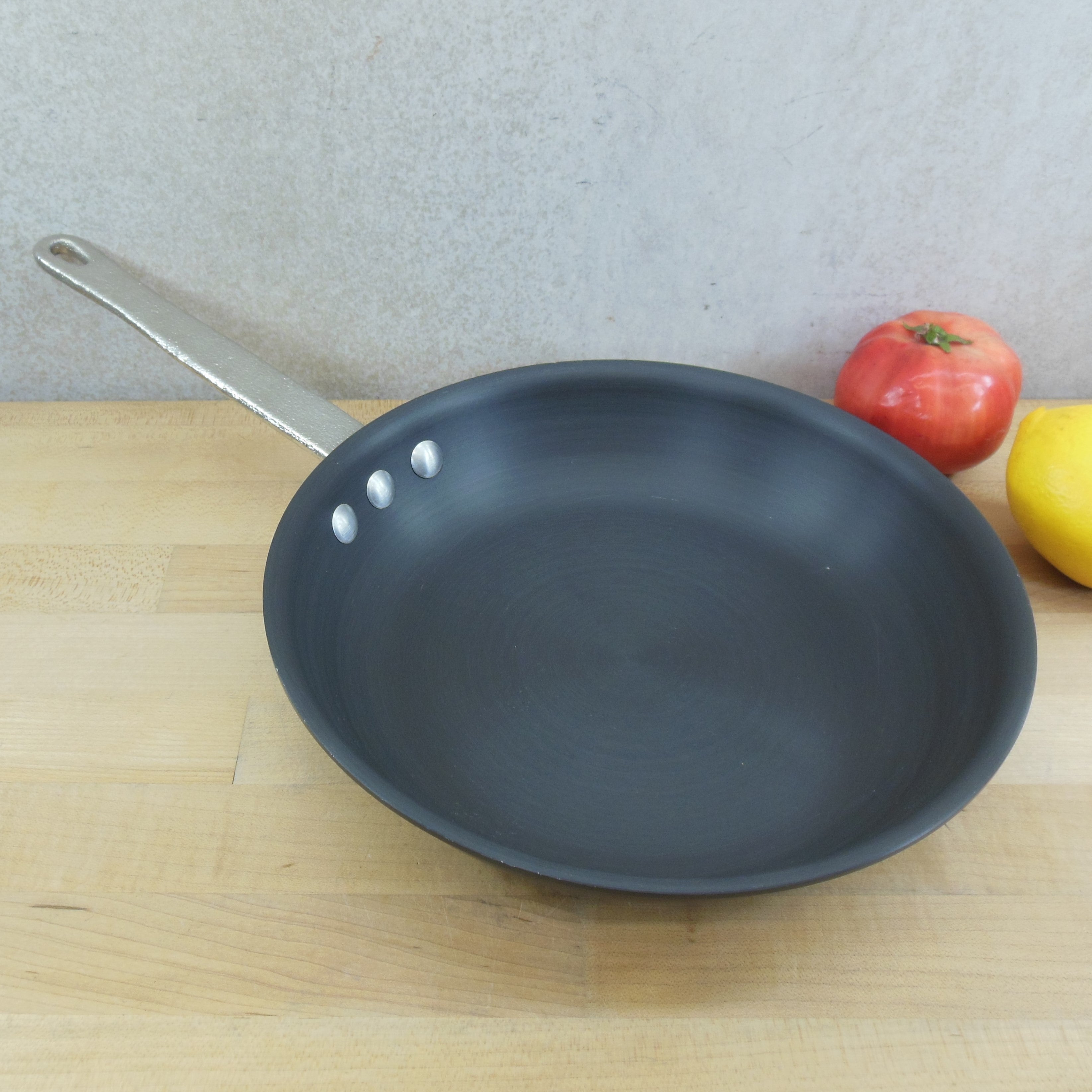 Commercial Cookware Toledo USA (Calphalon) Aluminum 10" Skillet Fry Pa