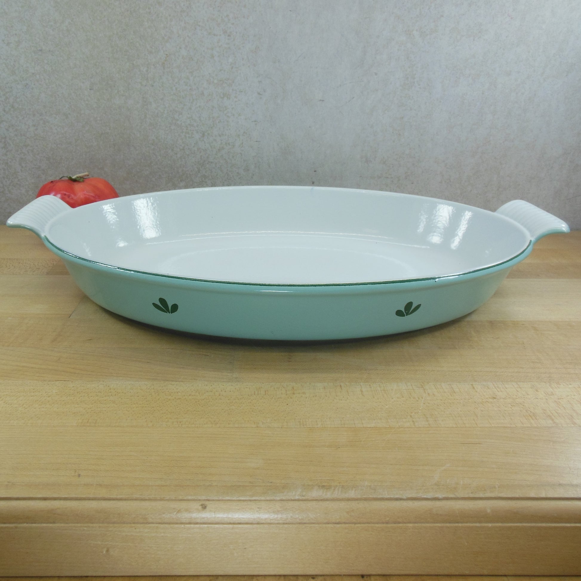 Descoware Divided Pan With Lid 