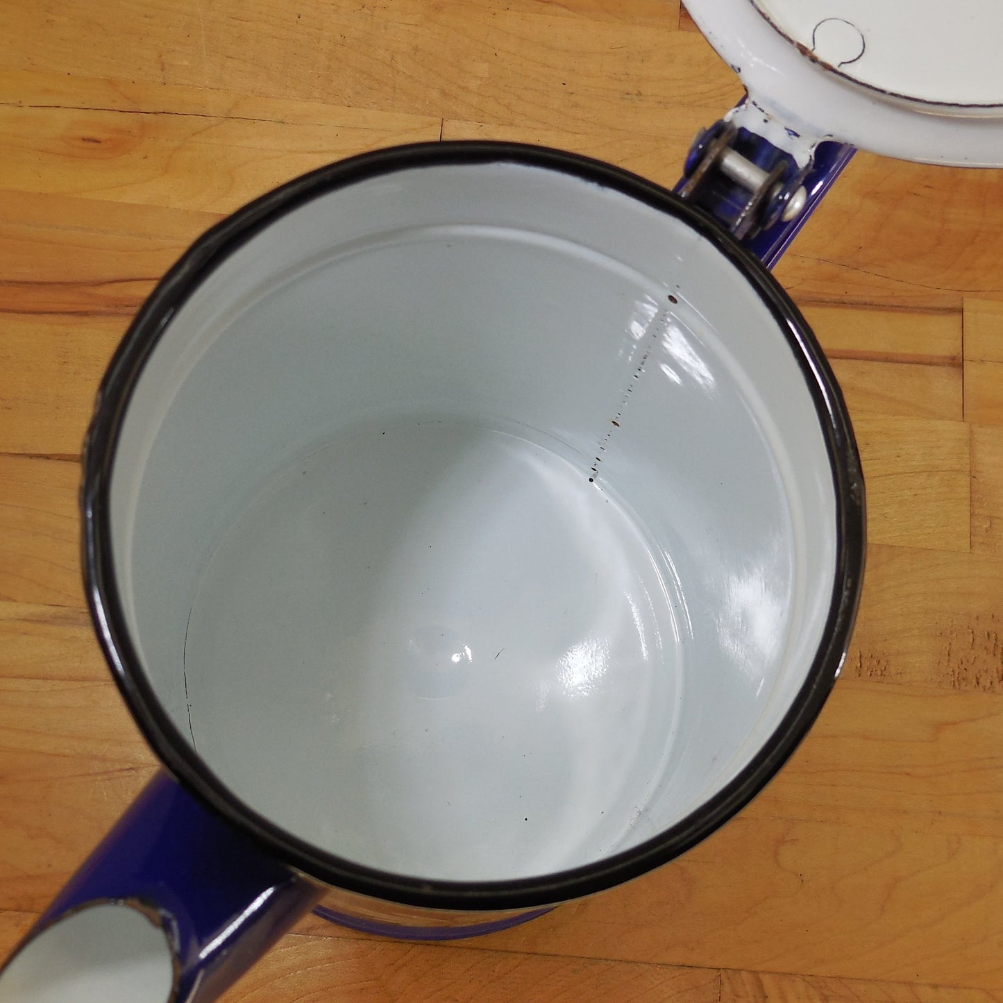 Huta Silesia Poland Daisy Flower Blue Enamelware Coffee Pot Stovetop white interior