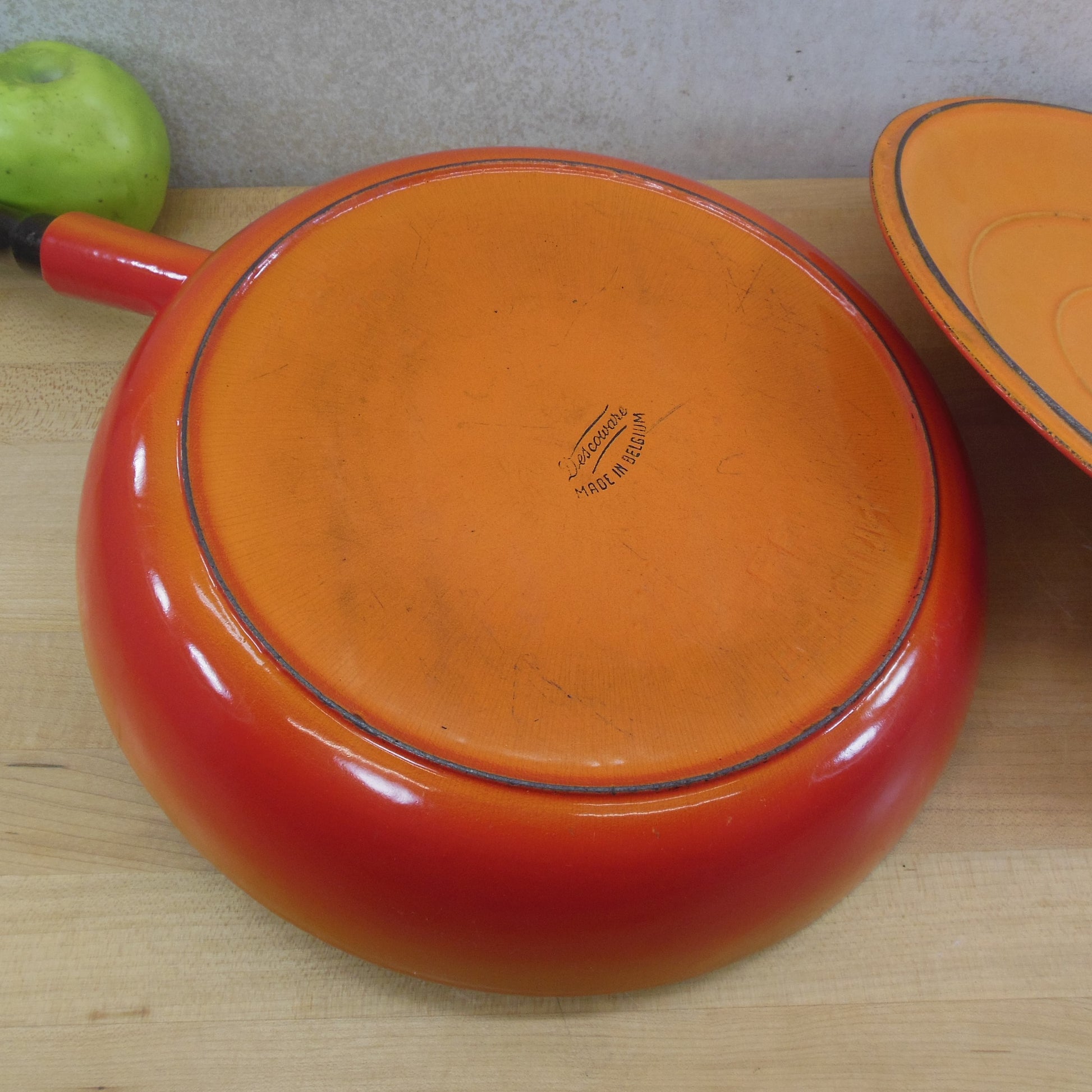 Descoware Belgium Flame Enamel Cast Iron 12" Skillet & Lid #30 Heat Ring Bottom