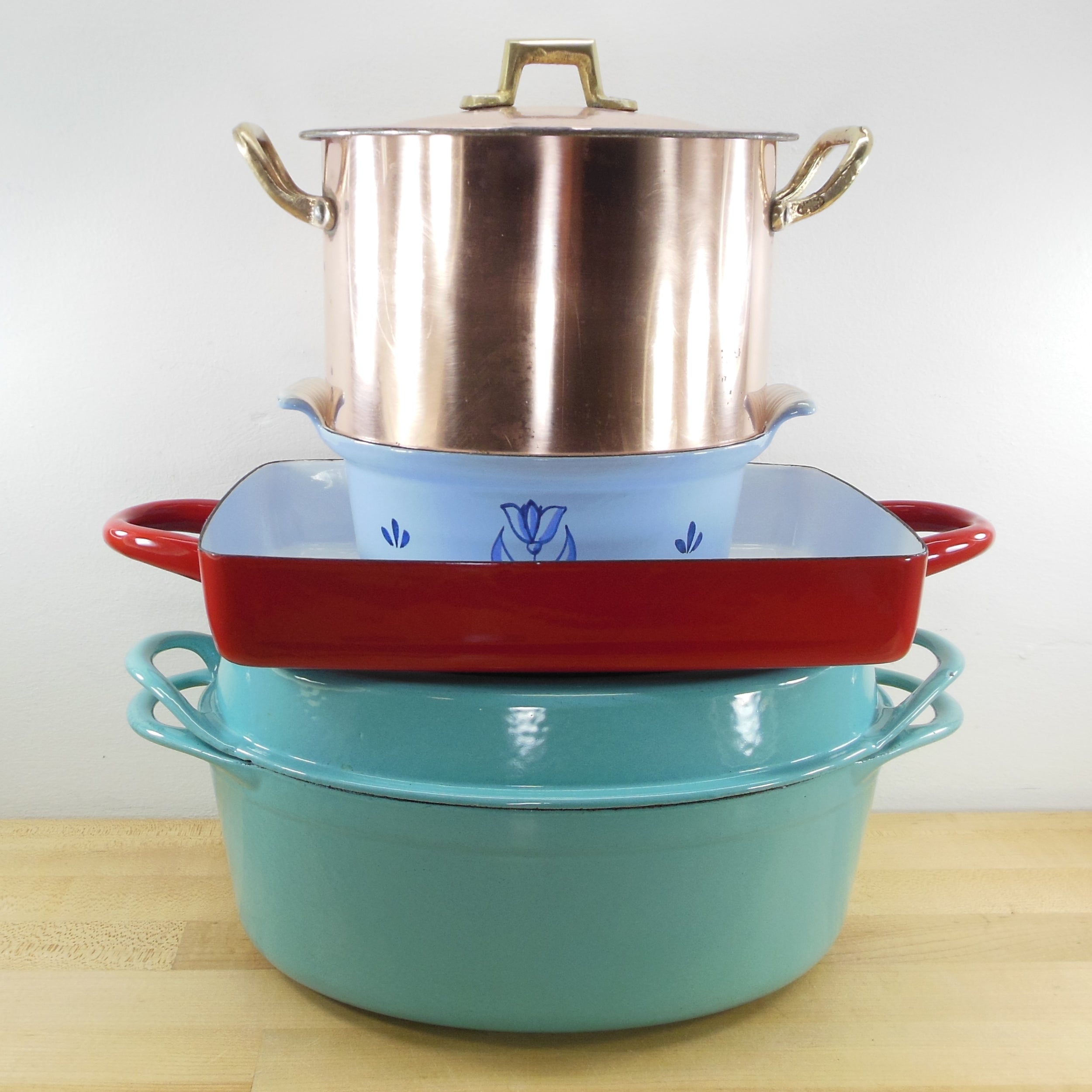 Vintage Antique Cookware Kitchenware Tableware Housewares Reuse Store ...