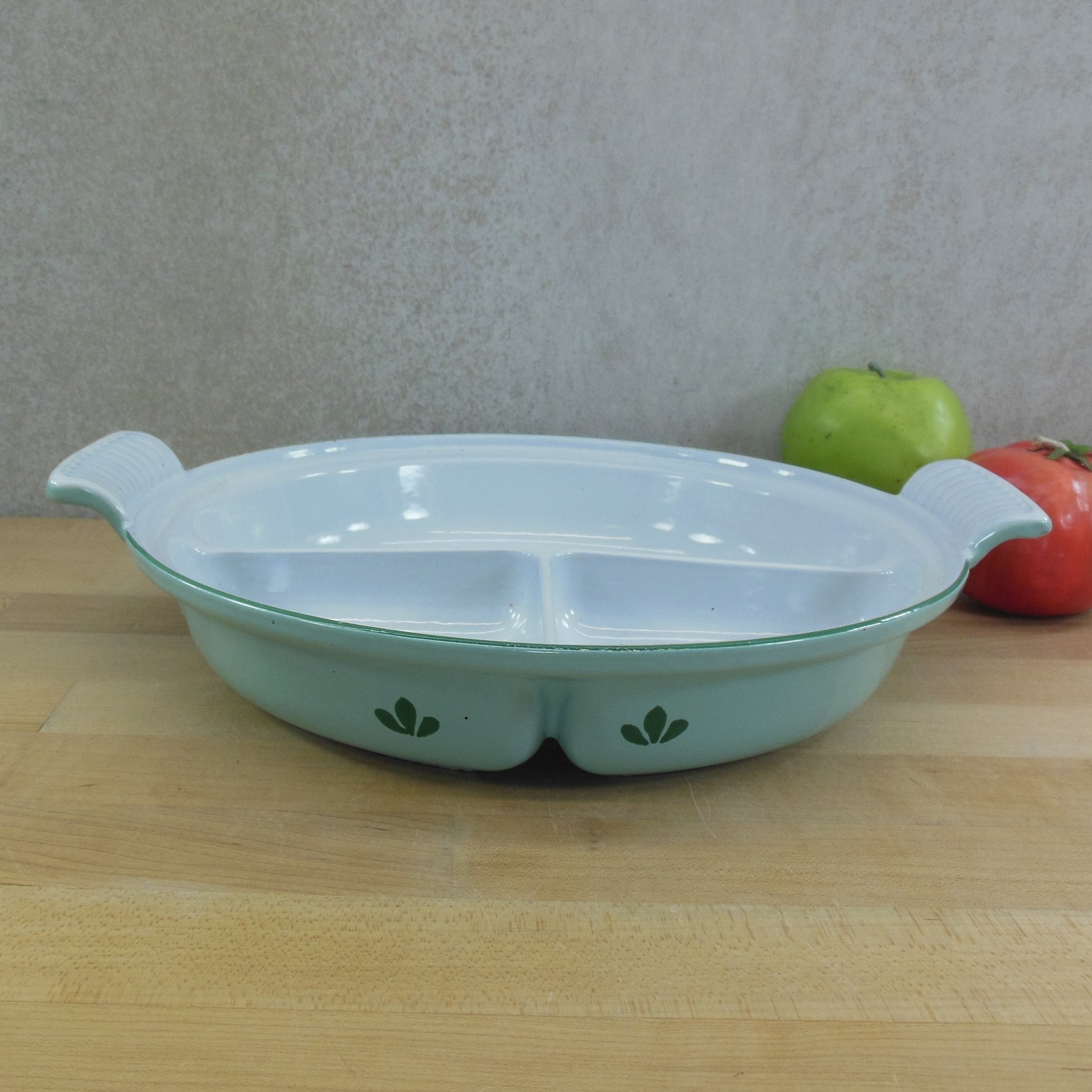 Dru Holland Green Tulip Cast Iron 10 Divided 3 Section Pan – Olde