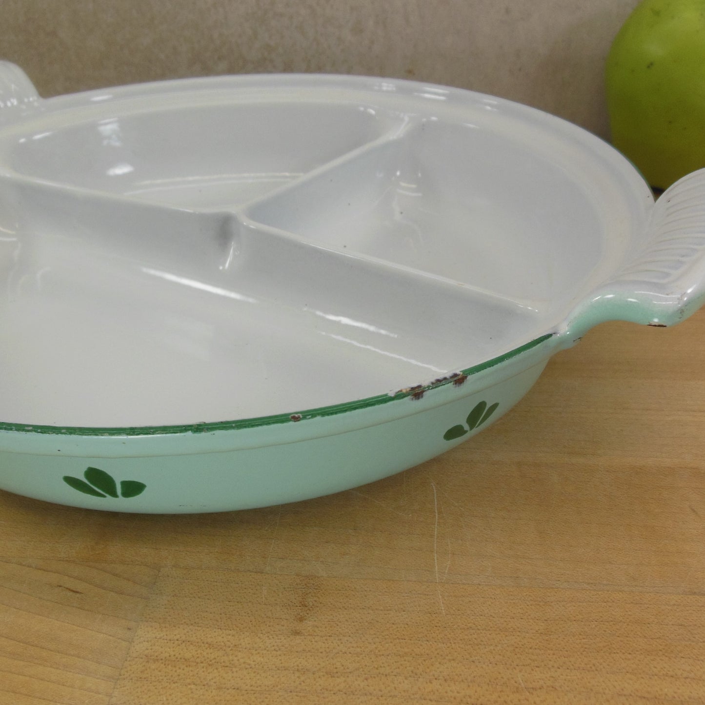 Dru Holland Green Tulip Cast Iron 10" Divided 3 Section Pan white