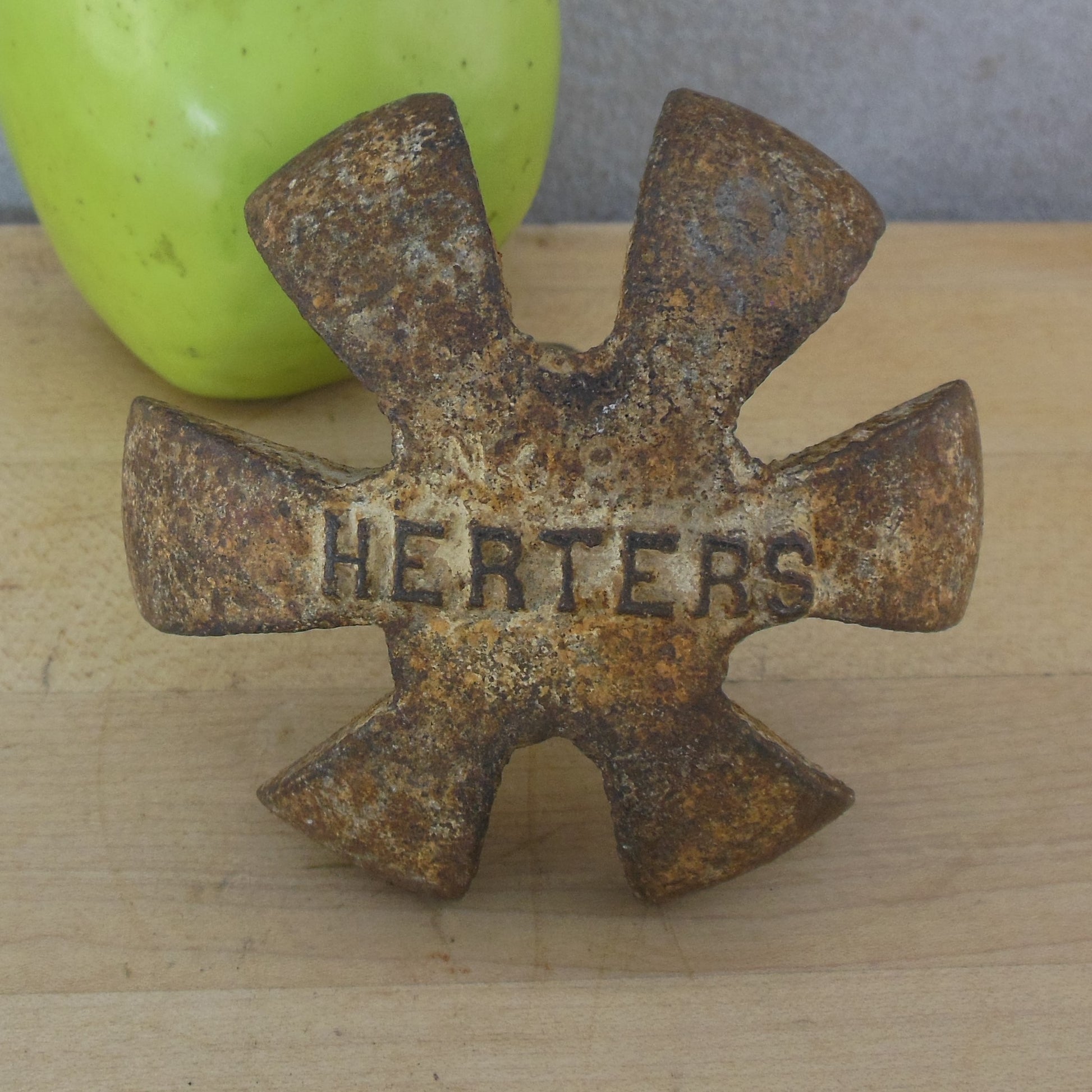 Herters Iron Duck Goose Decoy Anchor Weight 1 lb. used