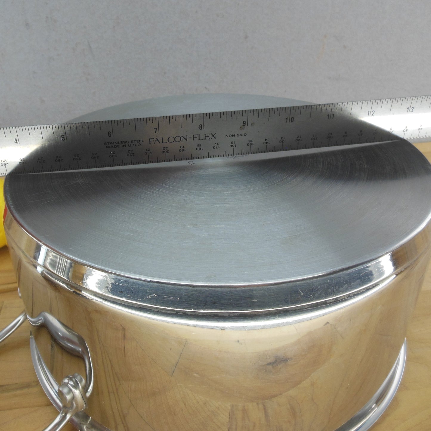 Emeril Stainless Saute Pan 3 Qt. & Stock Pot 6 Qt. Shared Lid Bow