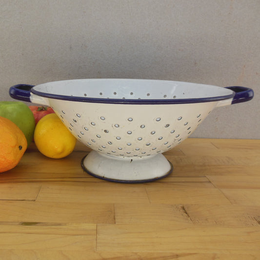 Old Farmhouse Vtg. Blue White Enamelware Pedestal Colander 10"