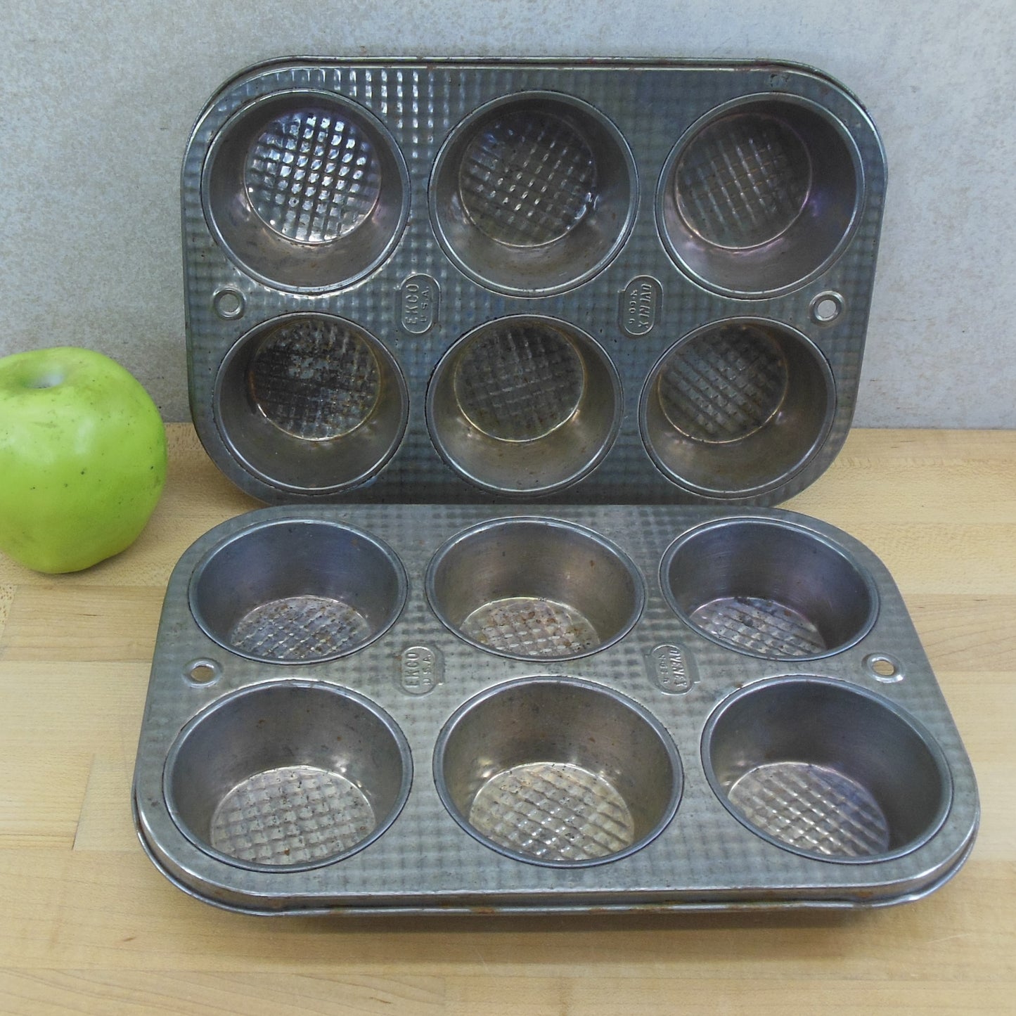 Ekco Ovenex Waffle Weave Tinned Steel Muffin Pans N-60 6 Hole