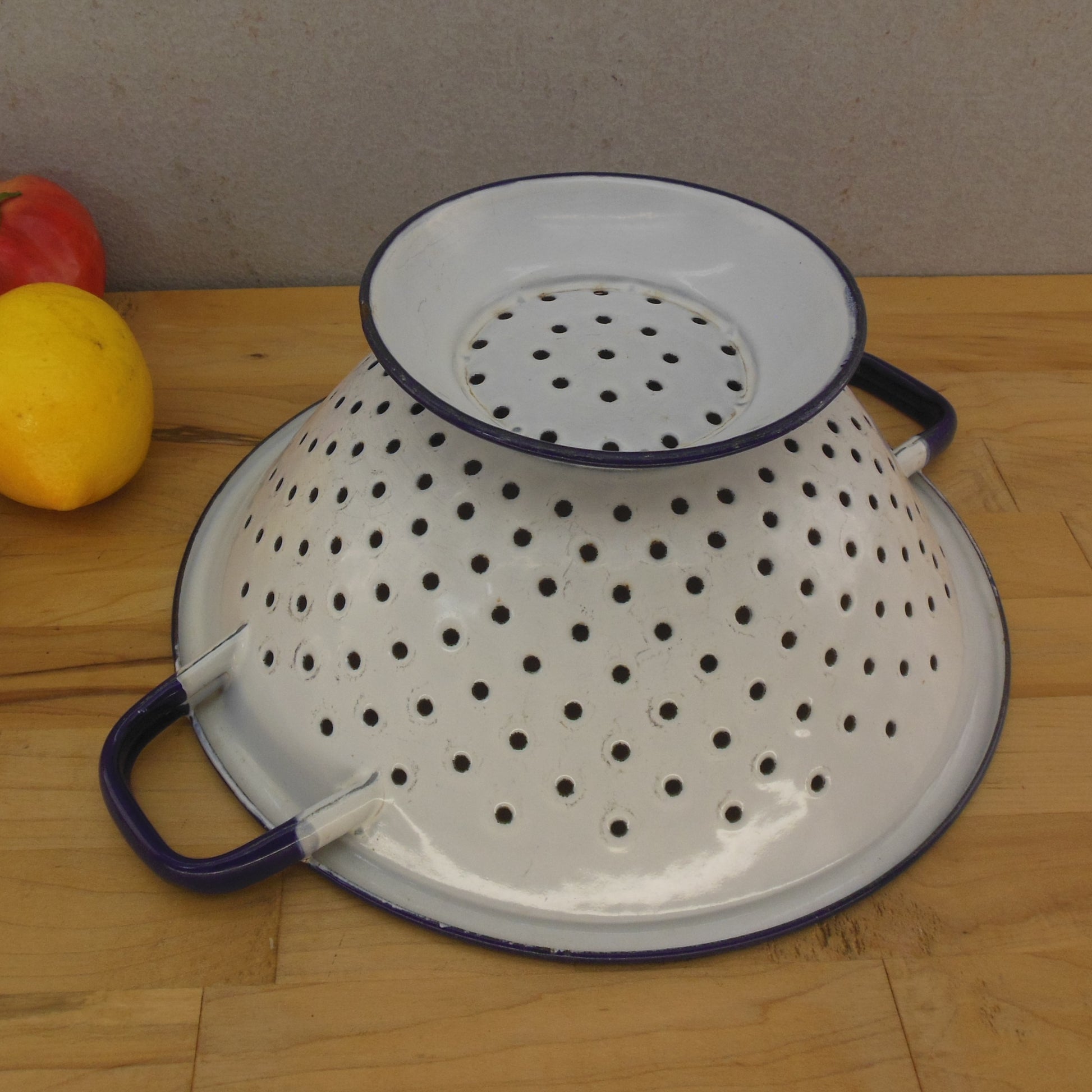 Old Farmhouse Vtg. Blue White Enamelware Pedestal Colander 10" Double Handles