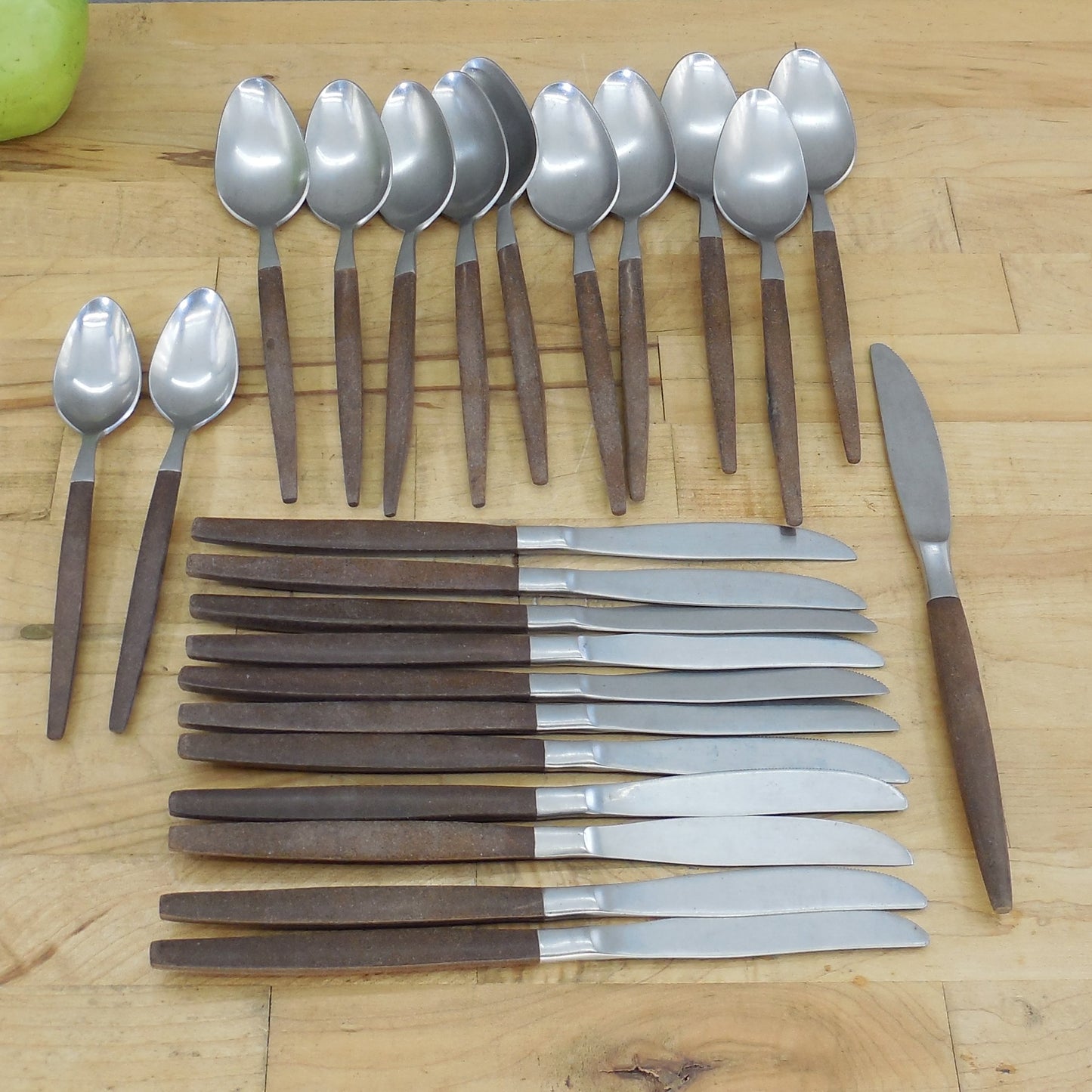 Ekco Eterna Stainless Canoe Muffin Brown Flatware 23 Lot Knives Spoons