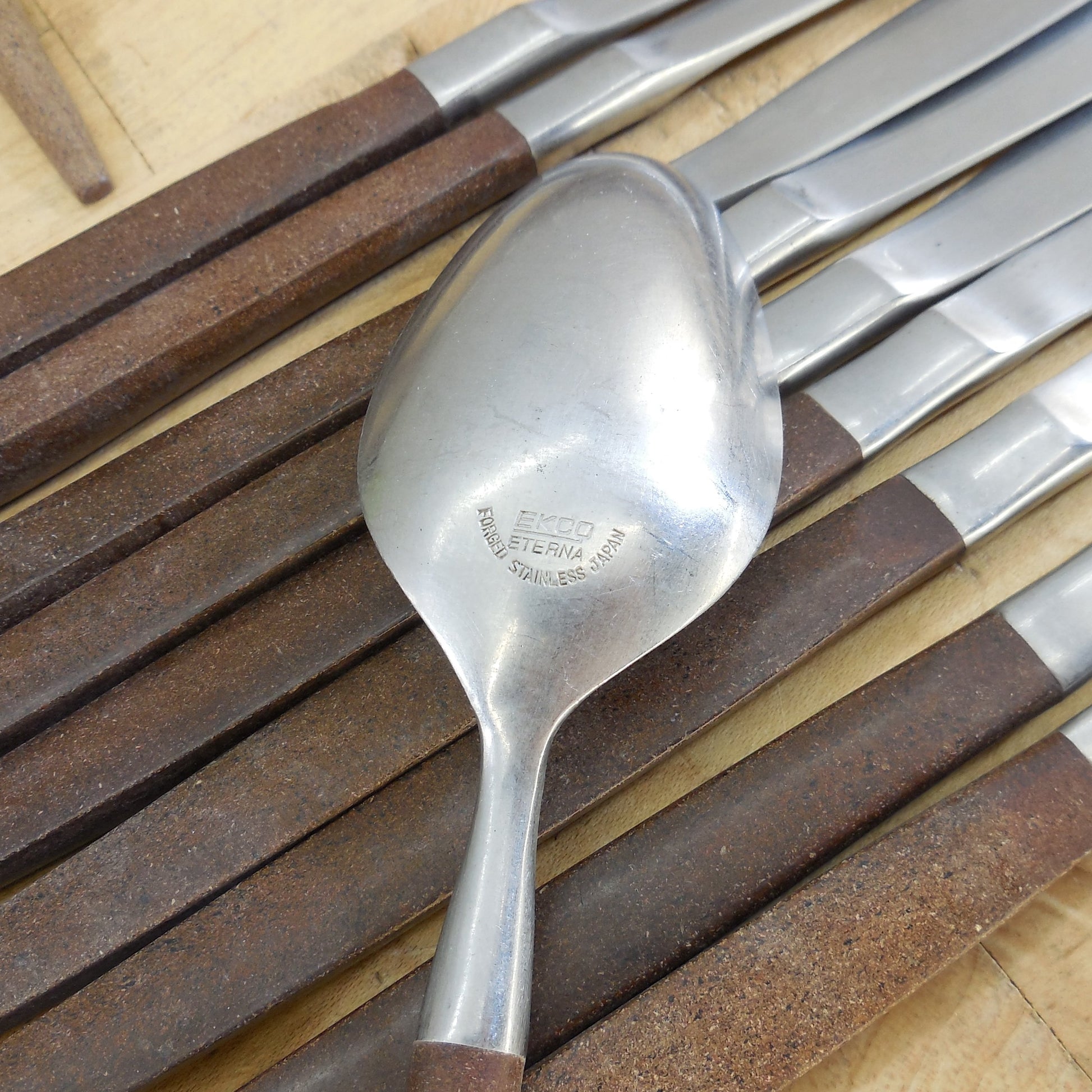 Ekco Eterna Stainless Canoe Muffin Brown Flatware 23 Lot Knives Spoons