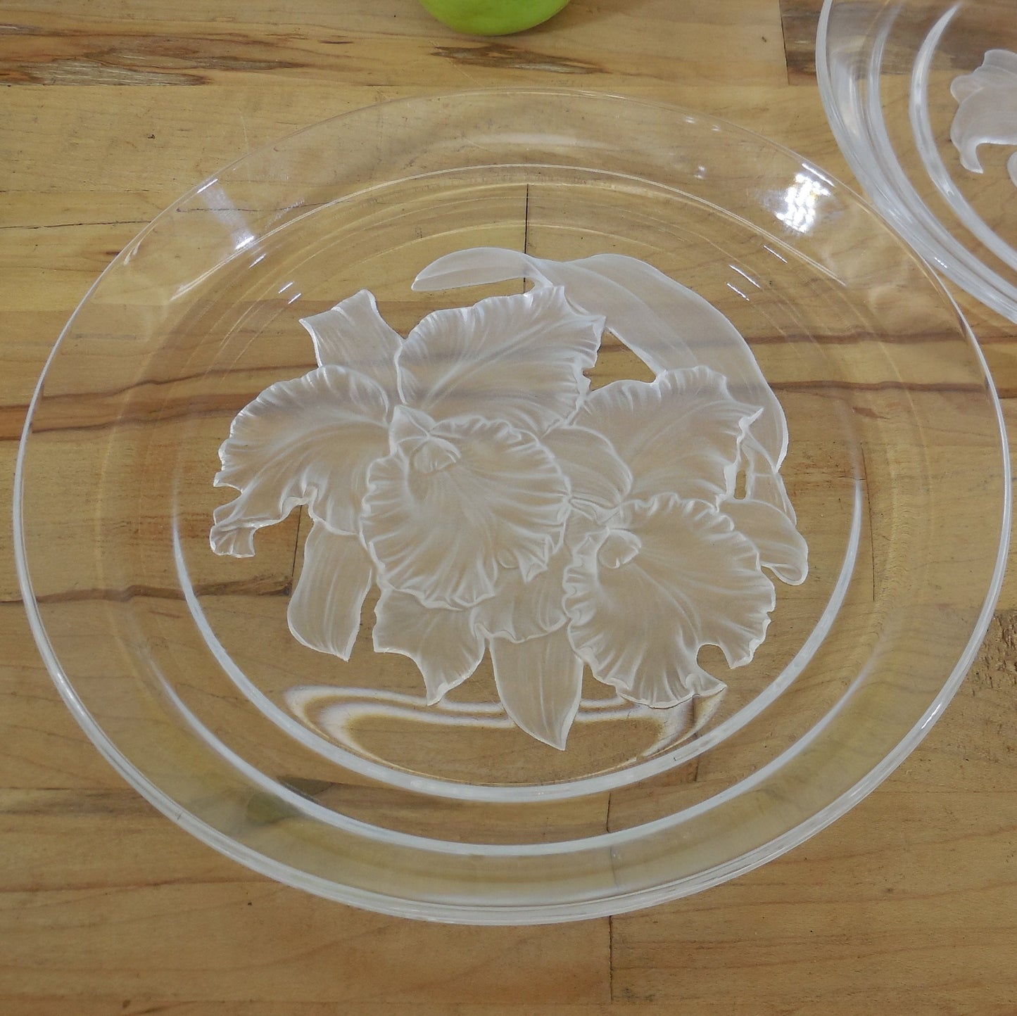 Hoya Crystal Plate Month Flower Orchid & Lilies T Yamamota Signed Vintage