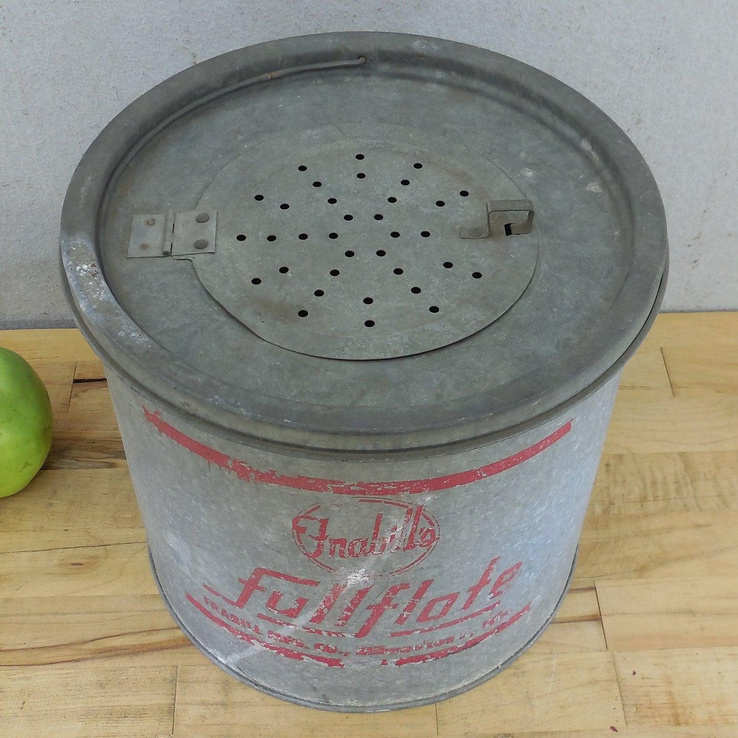 Frabill's Fullflote USA Galvanized Bait Minnow Bucket 2 Piece
