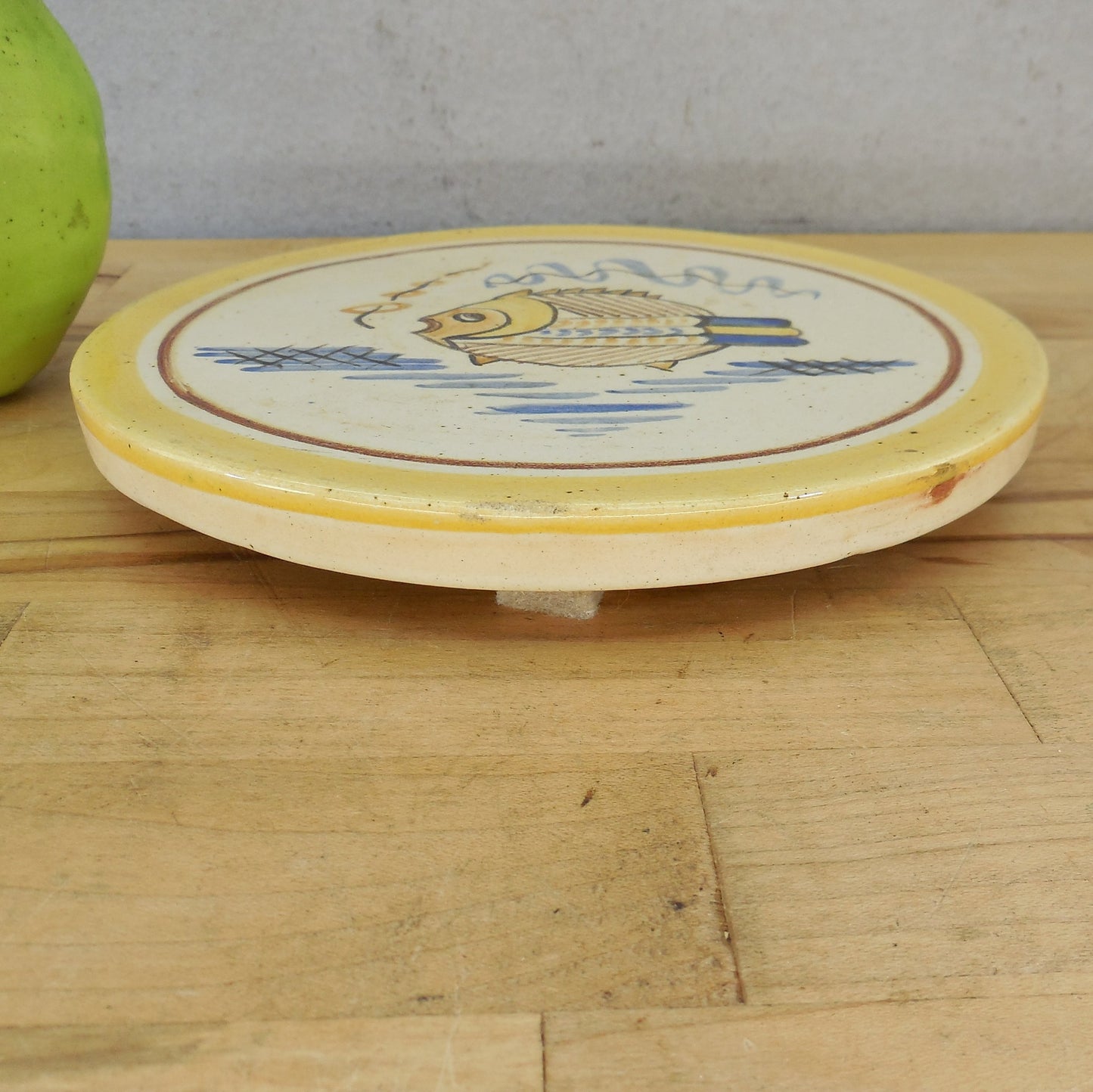 Kupittaan Savi Finland Pottery Trivet Hand Painted Fish 6.25" Yellow Blue