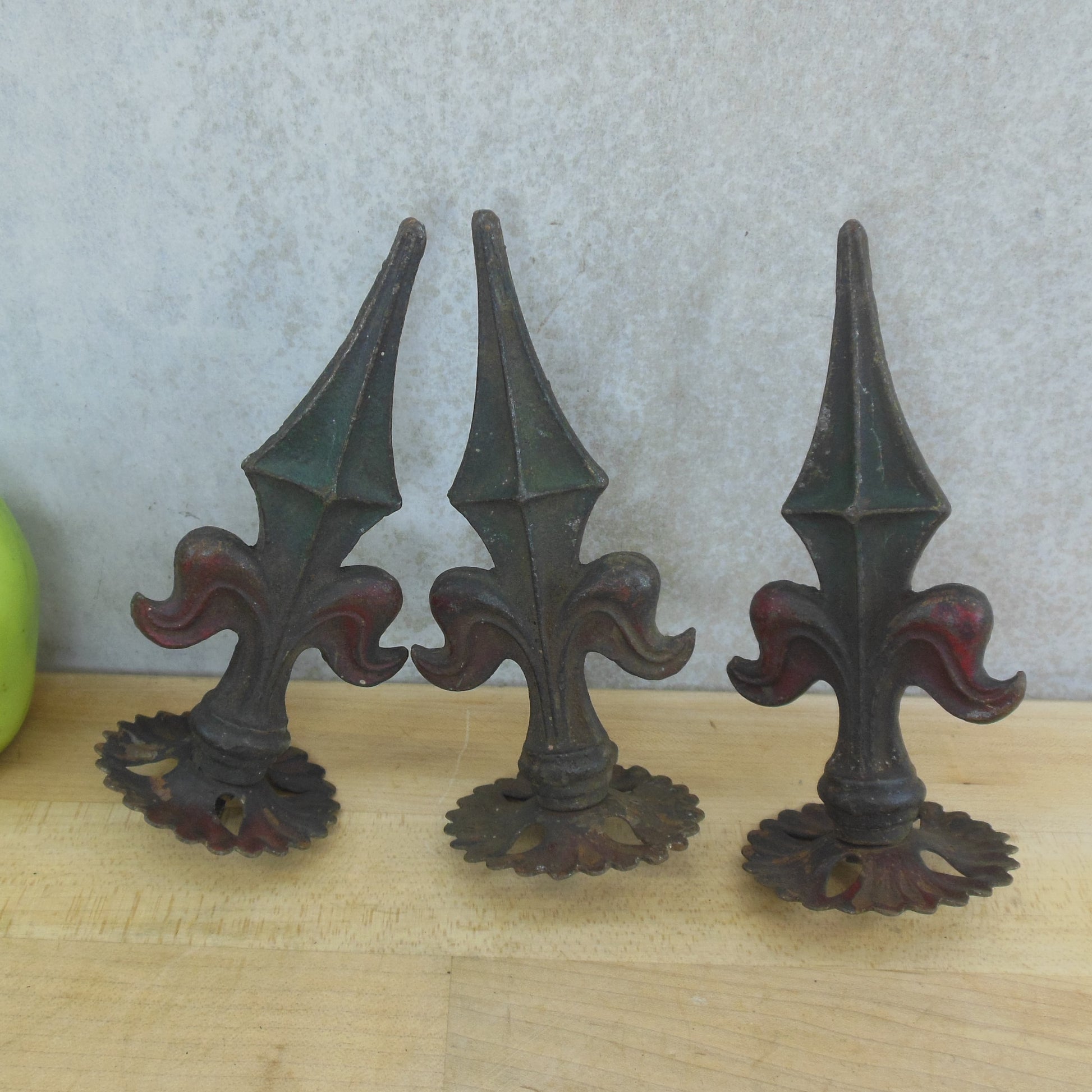 Antique Victorian Cast Iron Fleur de Lis Finials Red Green 5.5" Curtain Rod