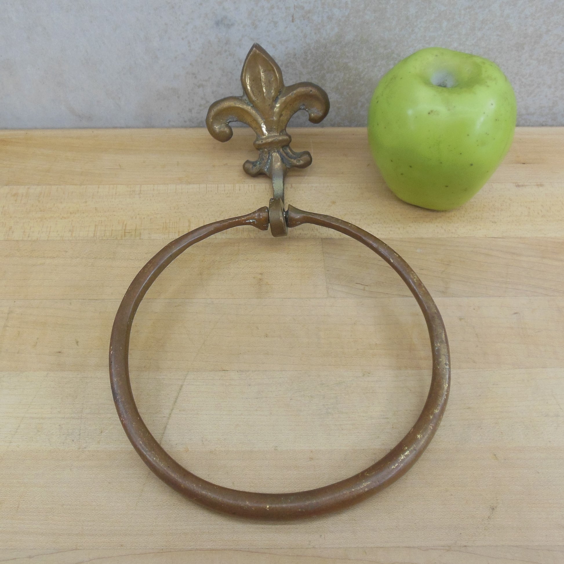 Antique Fleur de Lis Brass Towel Ring Holder 6.25"