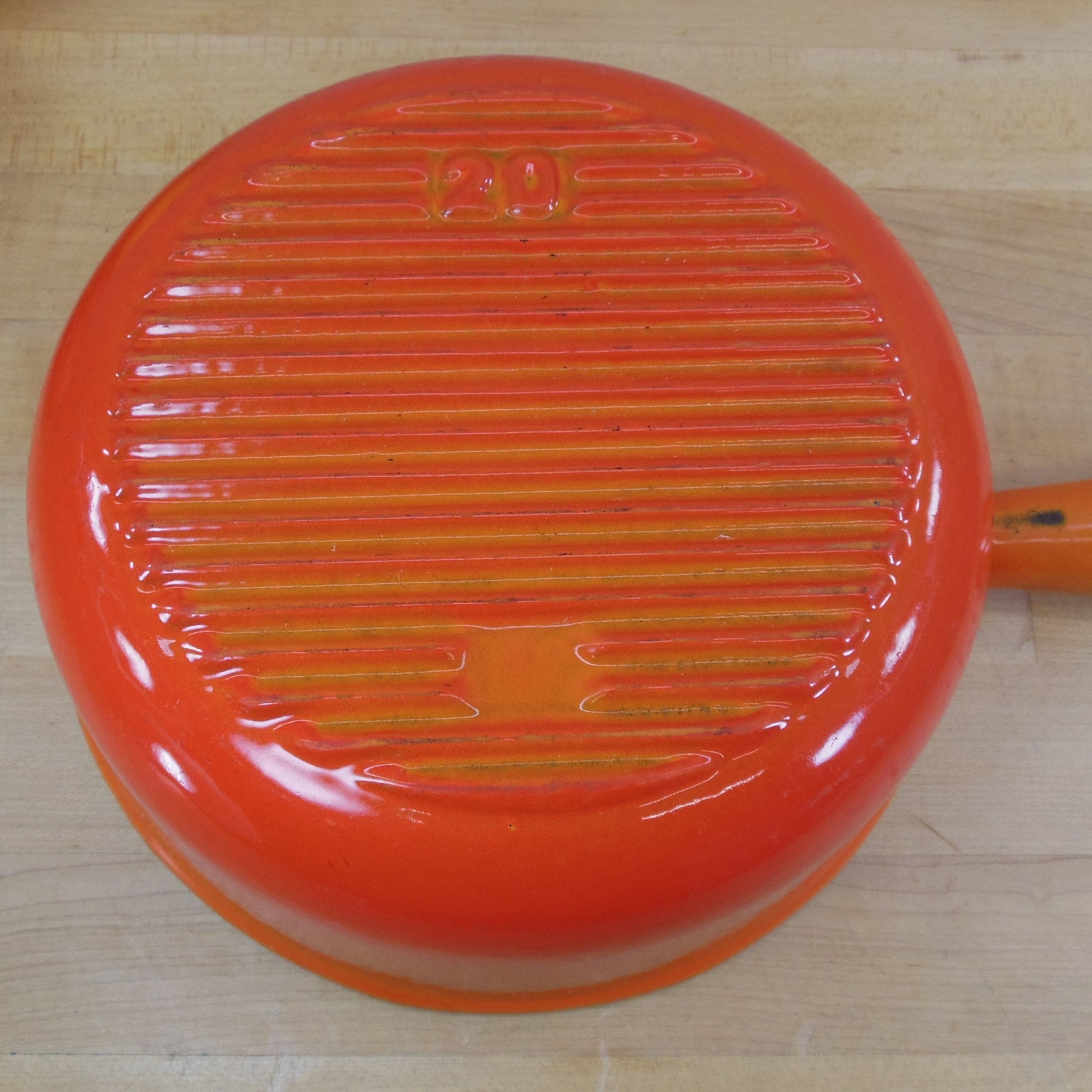 Cousances Le Creuset #20 Flame Cast Iron Fondue Pot Saucepan Ridged Bottom