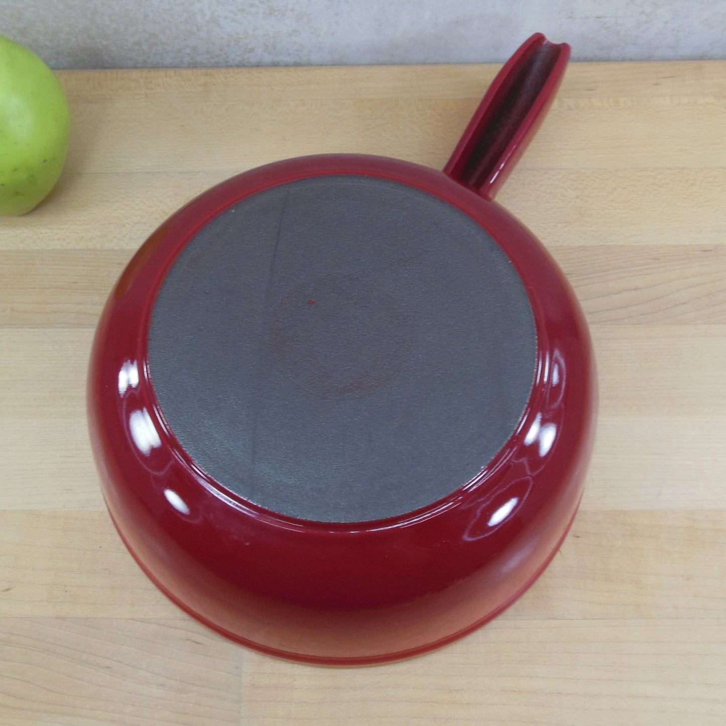 Unbranded Swiss Style Red Enamel Cast Iron Fondue Pot Saucepan Swissmar