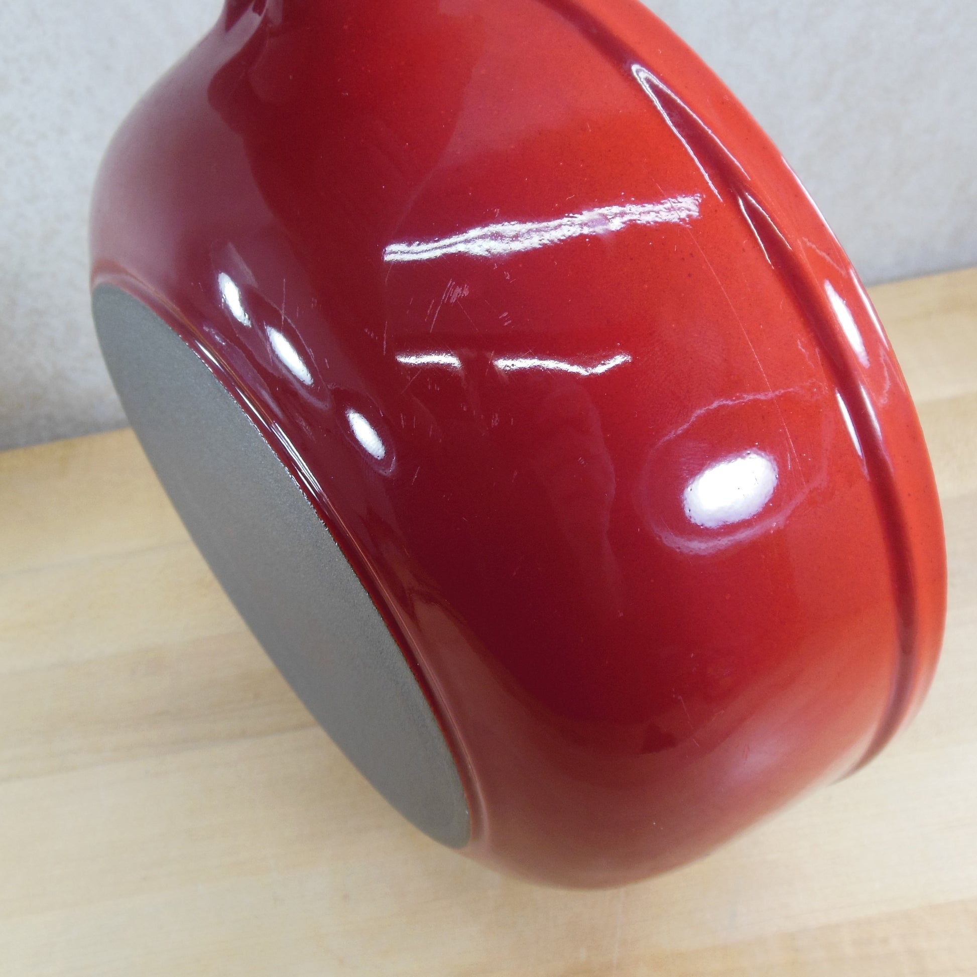 Unbranded Swiss Style Red Enamel Cast Iron Fondue Pot Saucepan Scratch
