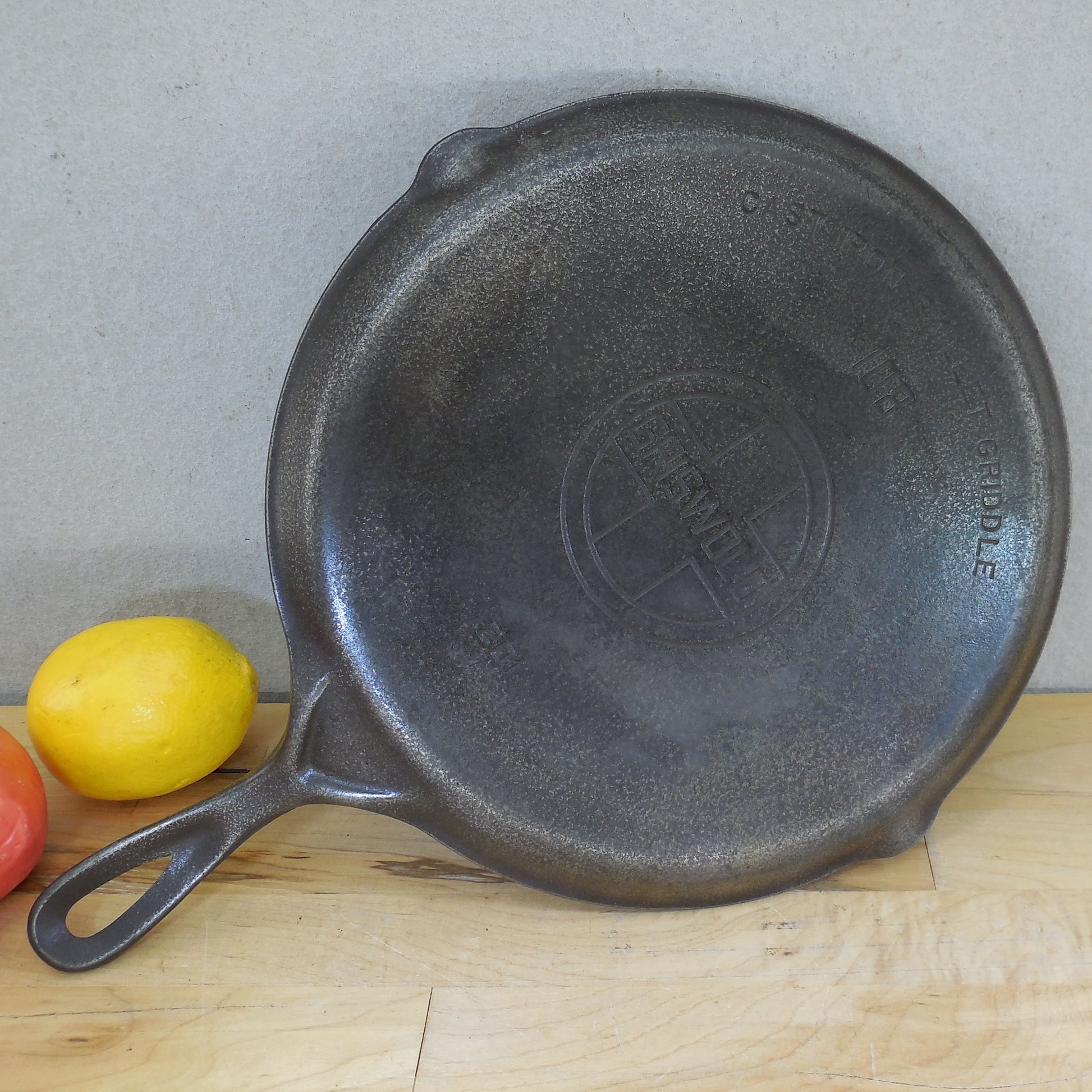 Griswold Cast Iron Skillet Griddle 108 201A Lg. Block Badge - Variation