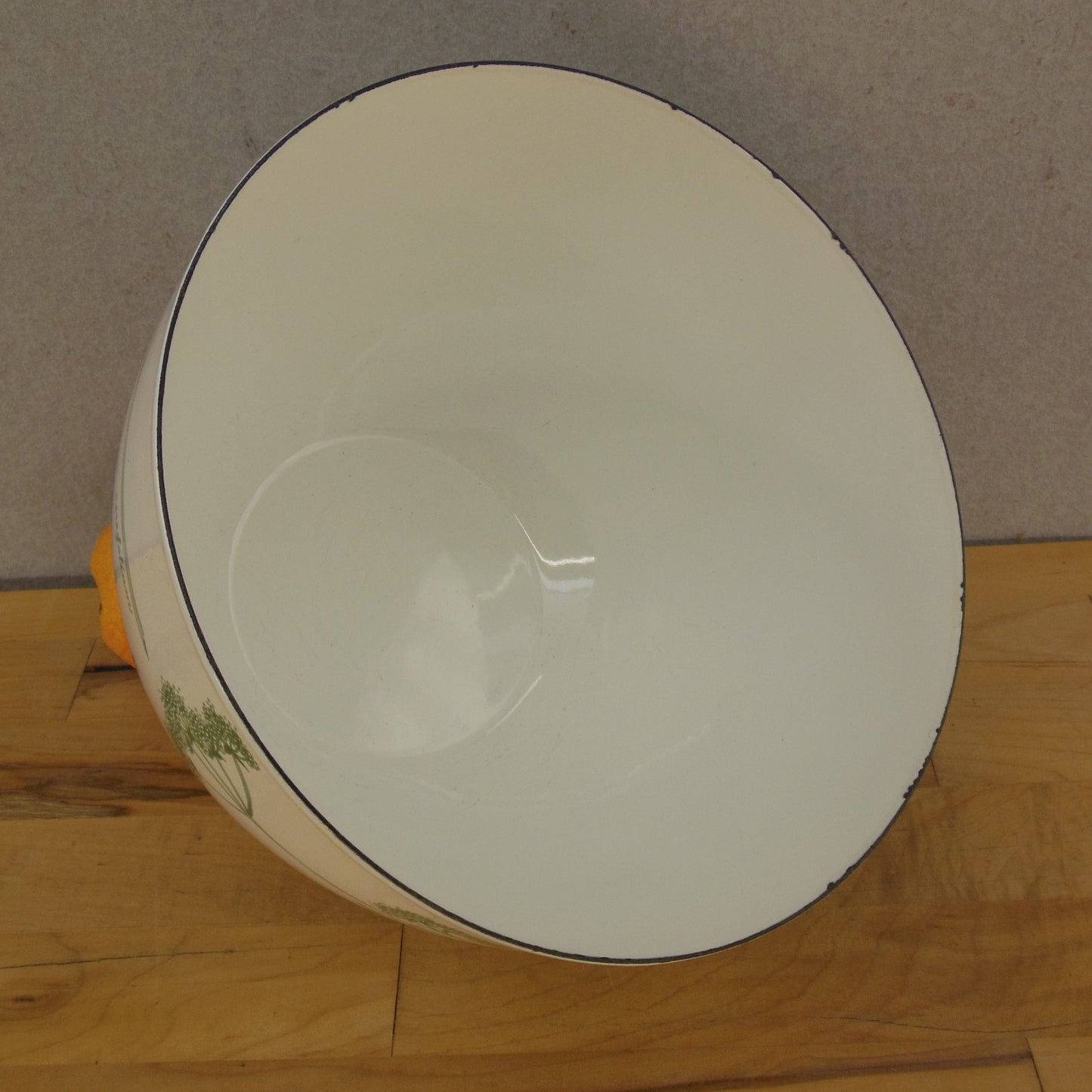 Arabia Finel Finland Enamelware Bowl White Green Anthriscus Cerefolium Vintage