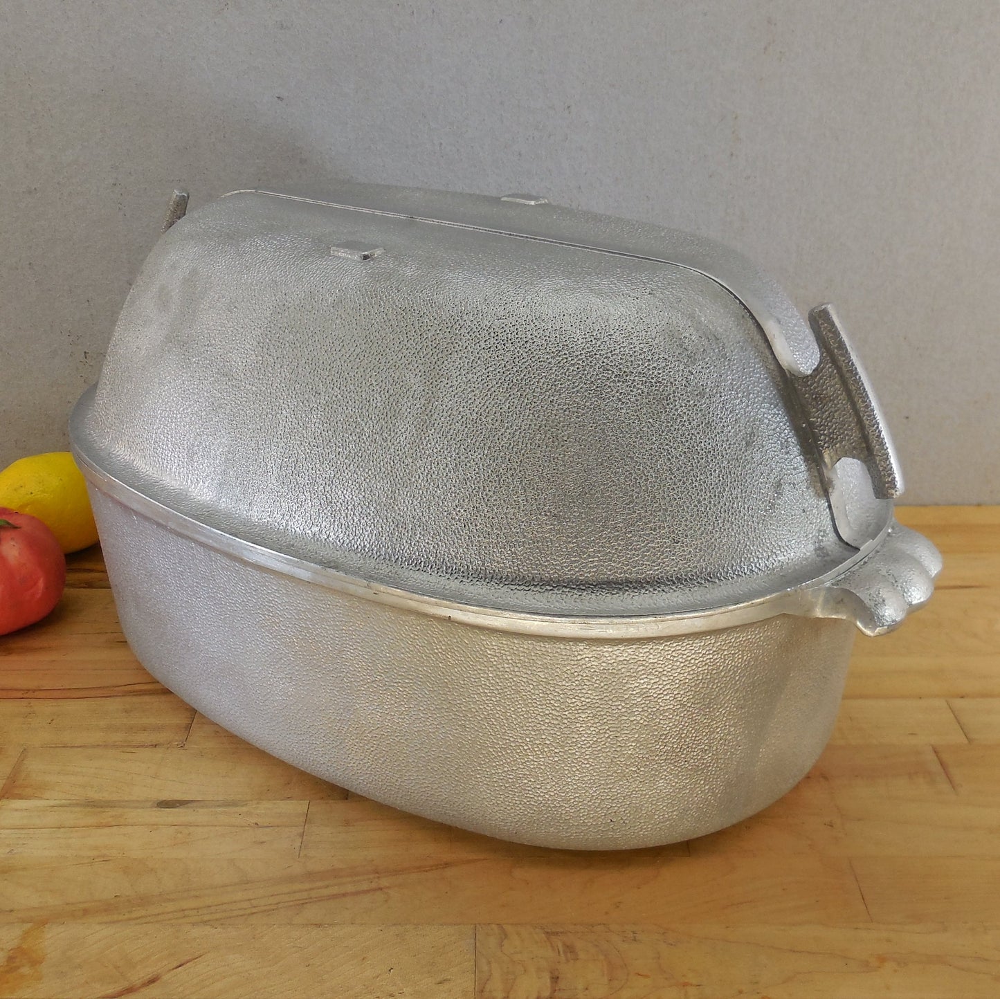 Guardian Service Ware Aluminum Lg. 10 Qt Oval Turkey Roaster Pot & Lid