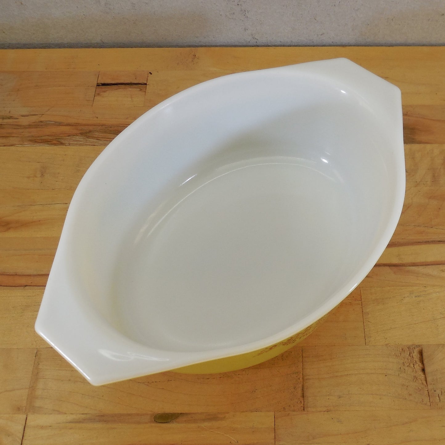 Pyrex Glass Golden Garland 1-1/2 Quart Casserole Dish 043 - No Lid