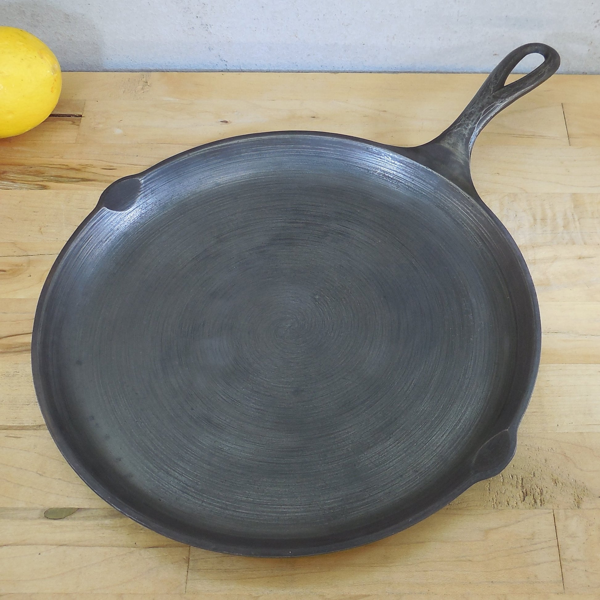 Griswold Cast Iron Skillet Griddle 108 201A Lg. Block Badge - Variation Used