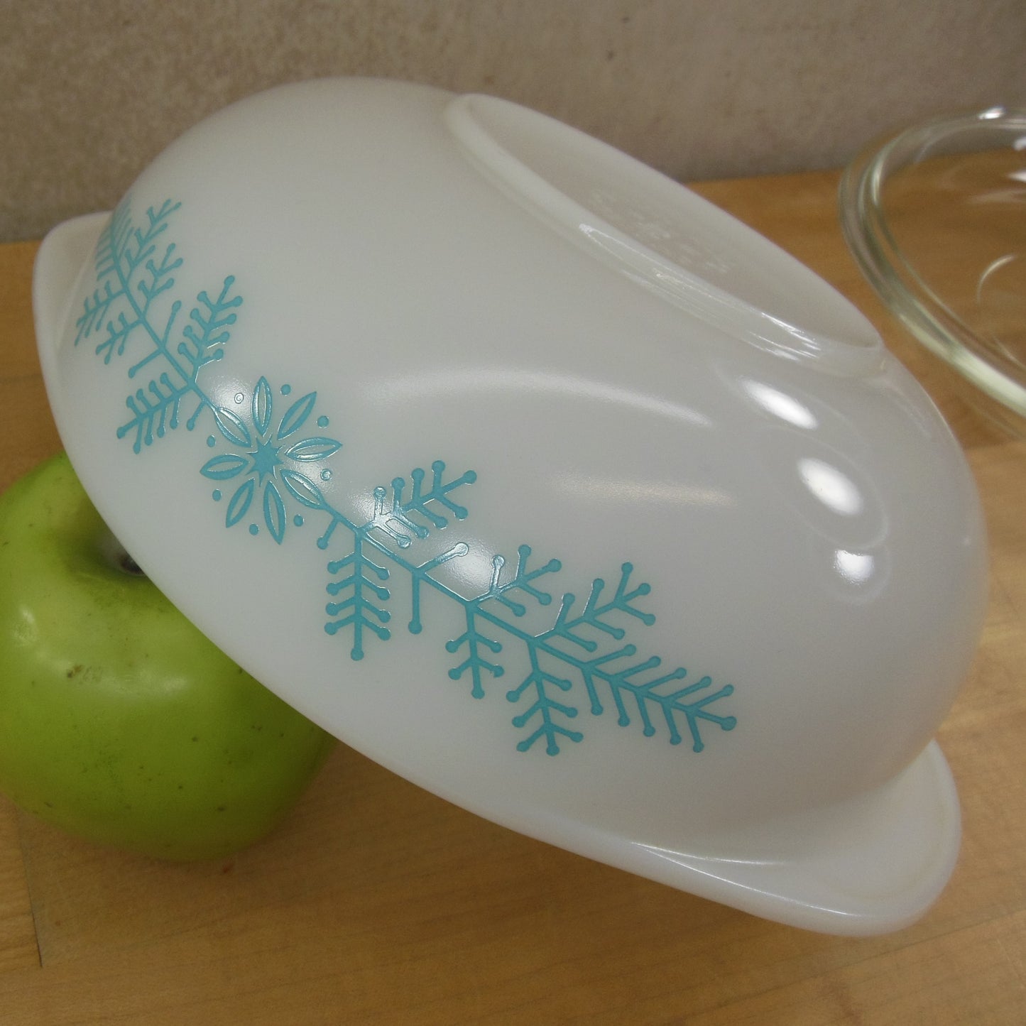 Pyrex Glass USA 1962 Promotional Casserole Dish & Lid Frost Garland Turquoise Vintage 
