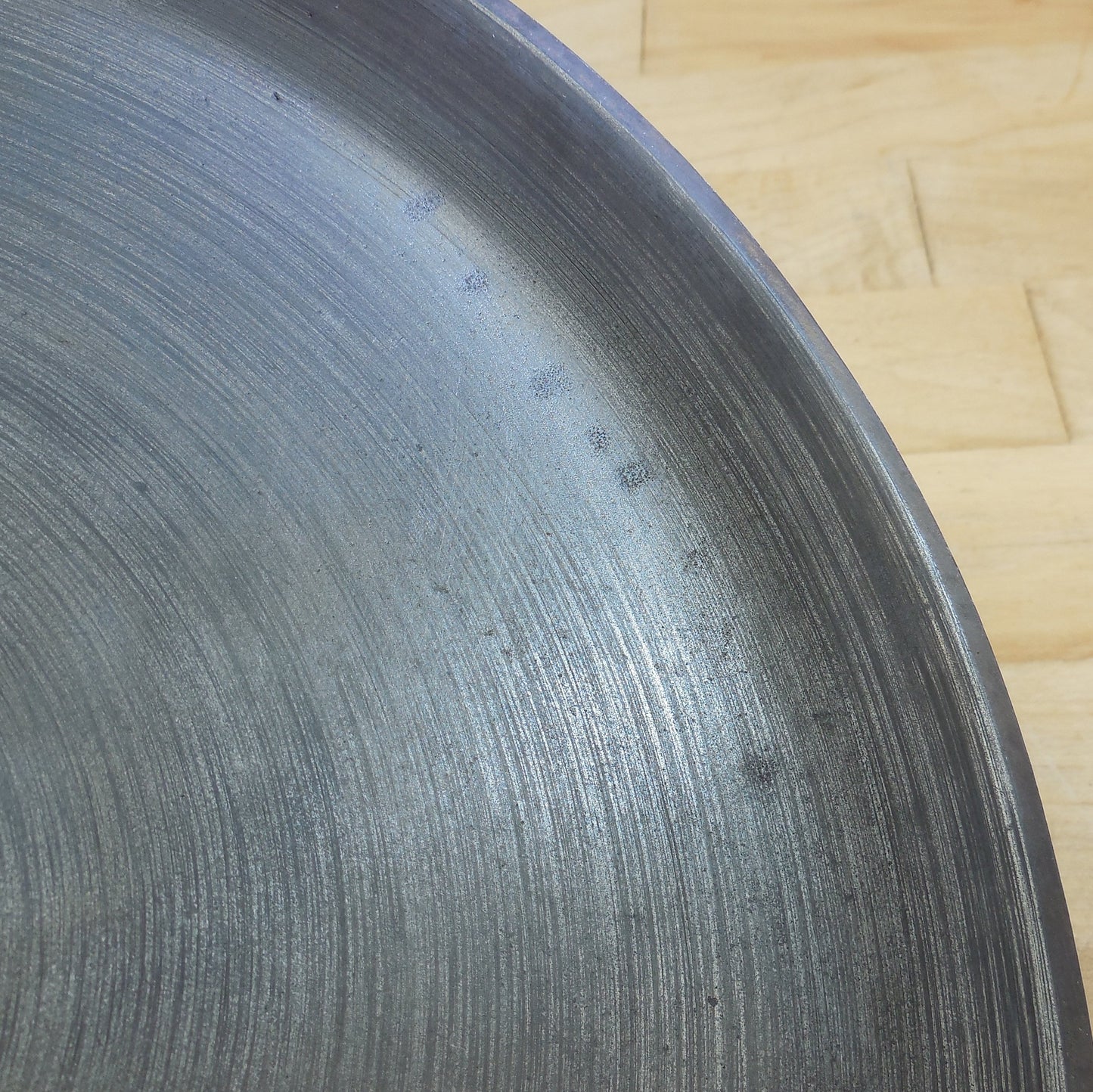 Griswold Cast Iron Skillet Griddle 108 201A Lg. Block Badge - Variation spots