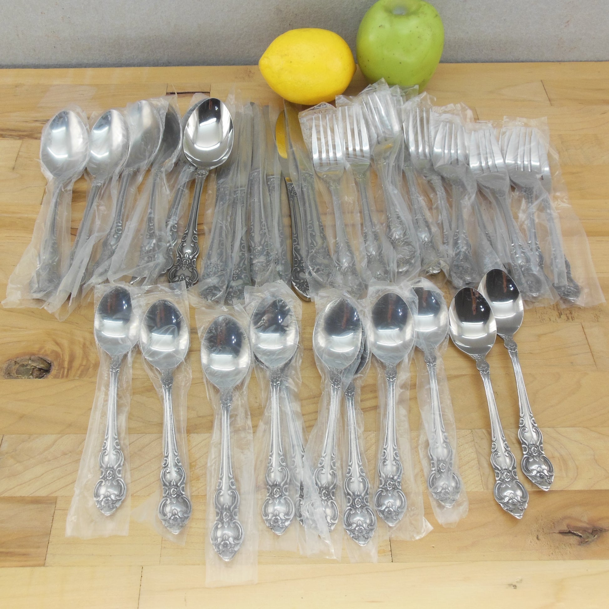 Lifetime Cutlery Stainless Grande Tradition Flatware Set 35 Pcs. NIP
