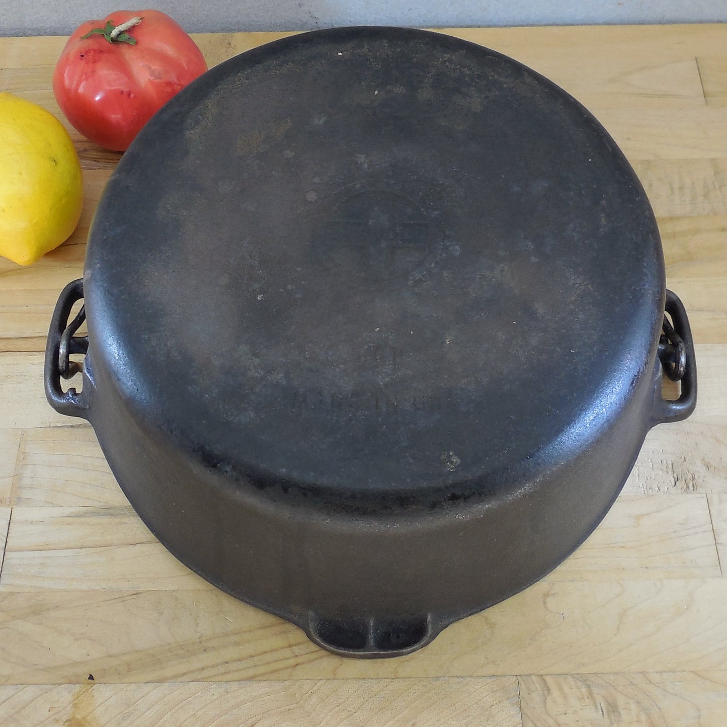 Wagner Ware Griswold Dual Badge 5 Quart Cast Iron Dutch Oven #8 No Lid Vintage