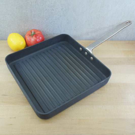 Commercial Aluminum Cookware Co. Calphalon Anodized 11" Grill Pan