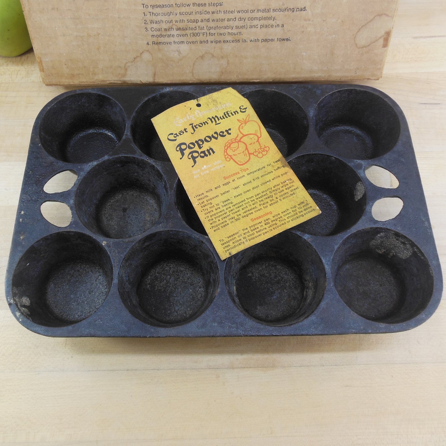 Griswold Wagner Ware GHC Cast Iron Puffy Muffin Pan in Original Box 1323 Paper Instructions