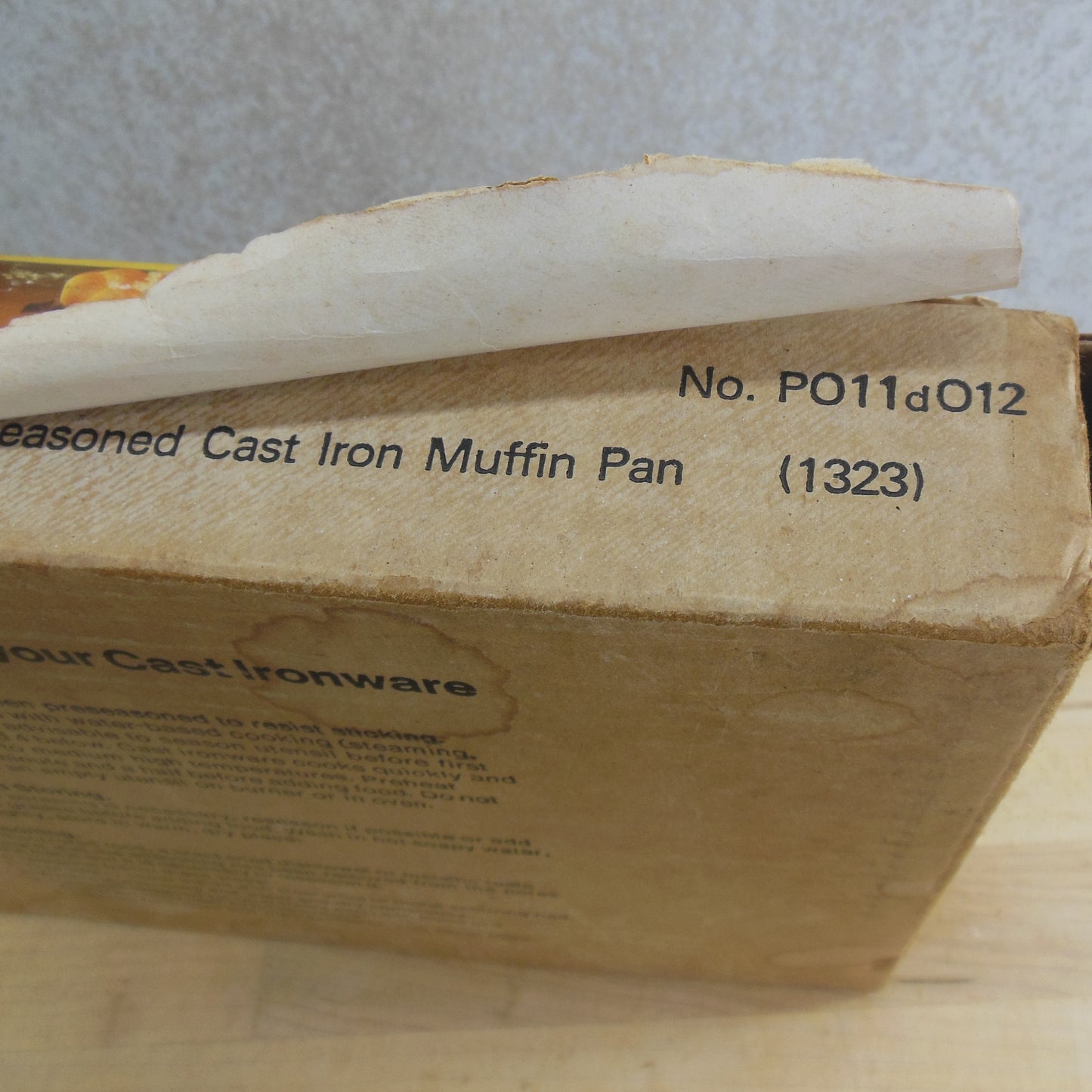 Griswold Wagner Ware GHC Cast Iron Puffy Muffin Pan in Original Box 1323 Popover