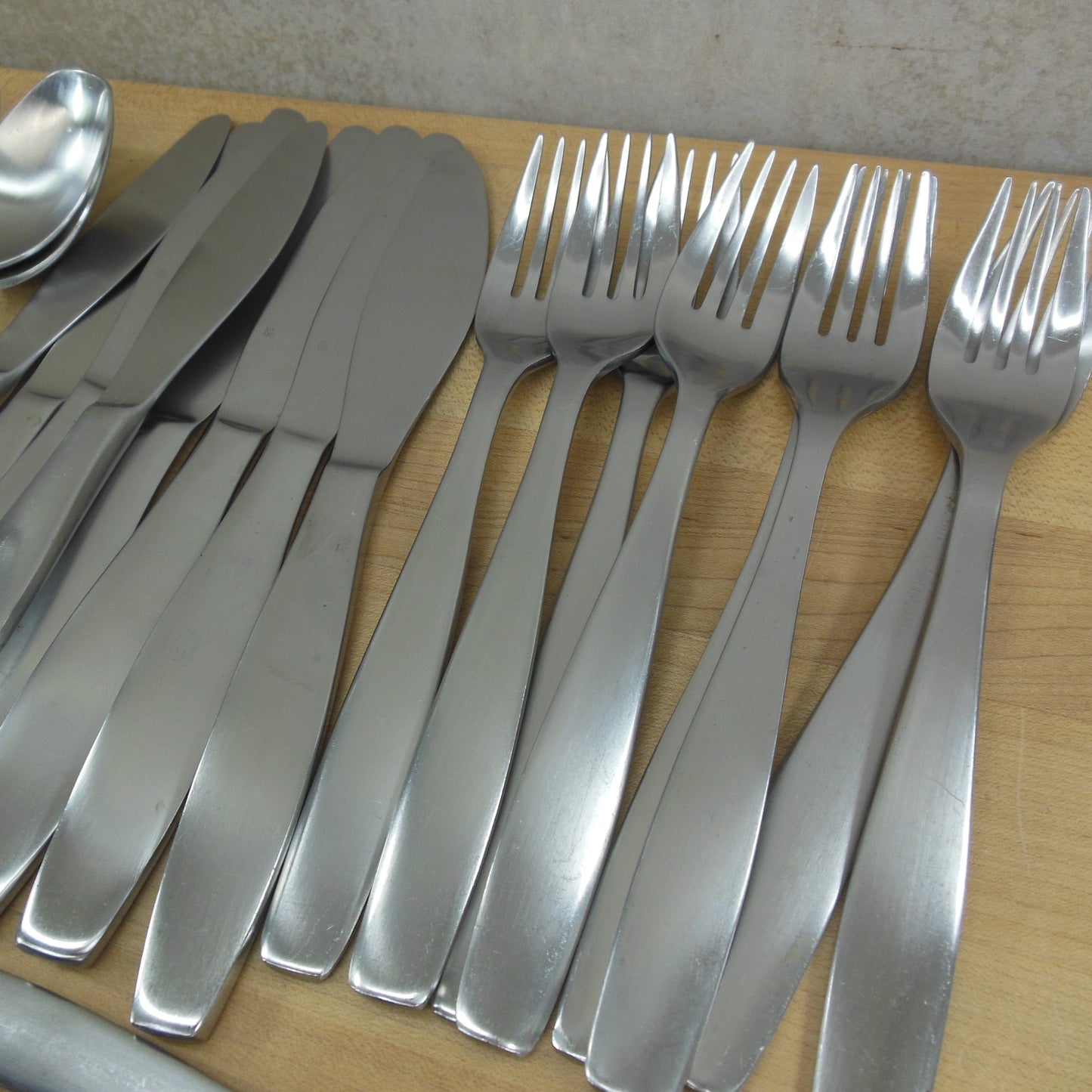Gourmet Settings Non-Stop Stainless Flatware Partial Set 29 Pieces dinner fork