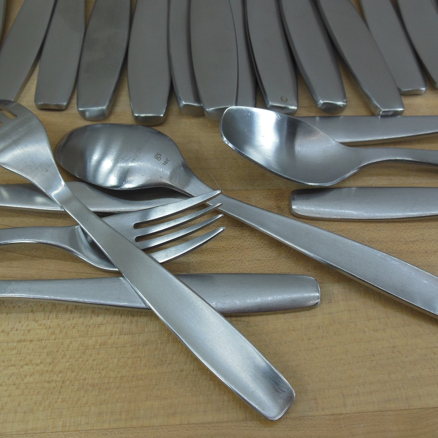 Gourmet Settings Non-Stop Stainless Flatware Partial Set 29 Pieces teaspoon