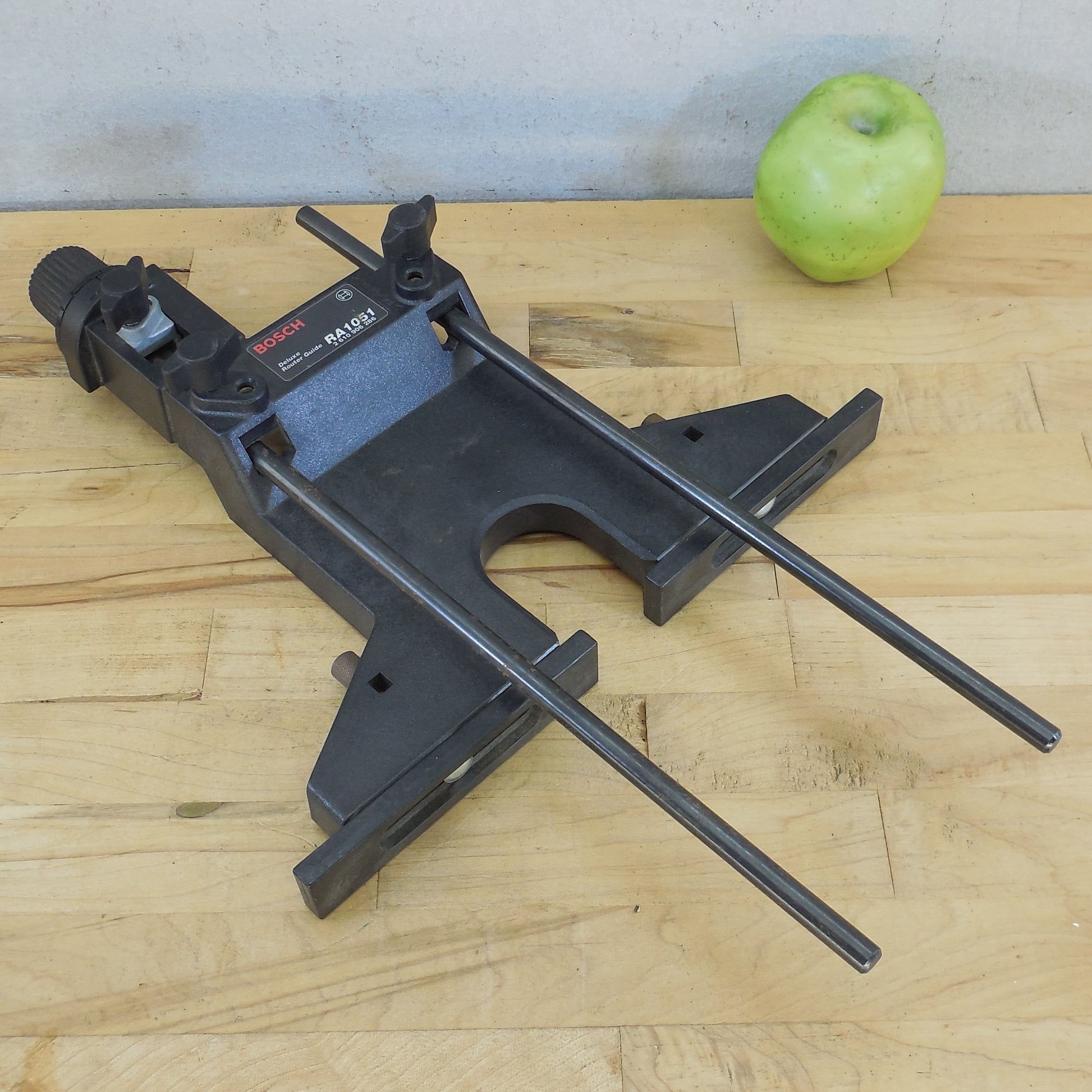 Bosch Deluxe Router Guide RA1051 Attachment
