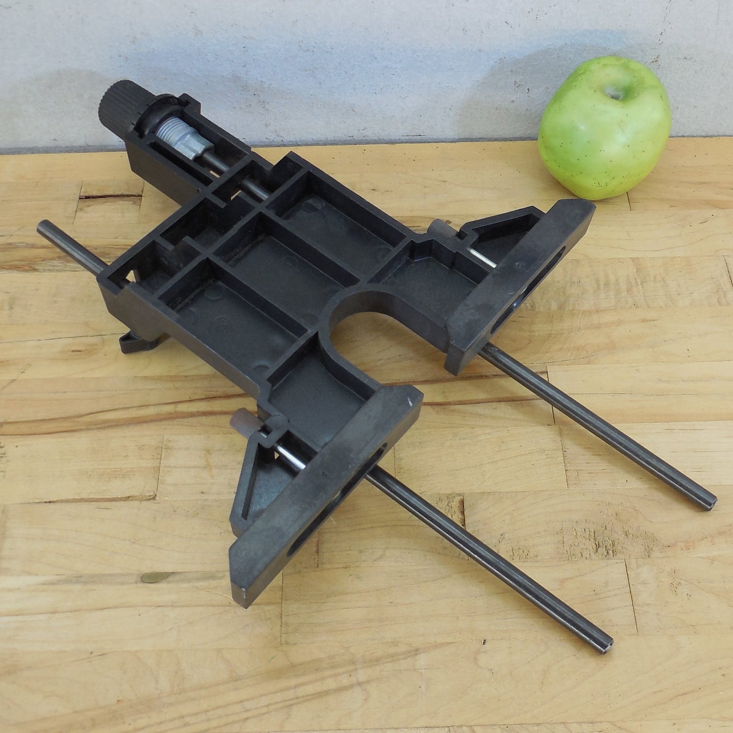 Bosch Deluxe Router Guide RA1051 Attachment bottom
