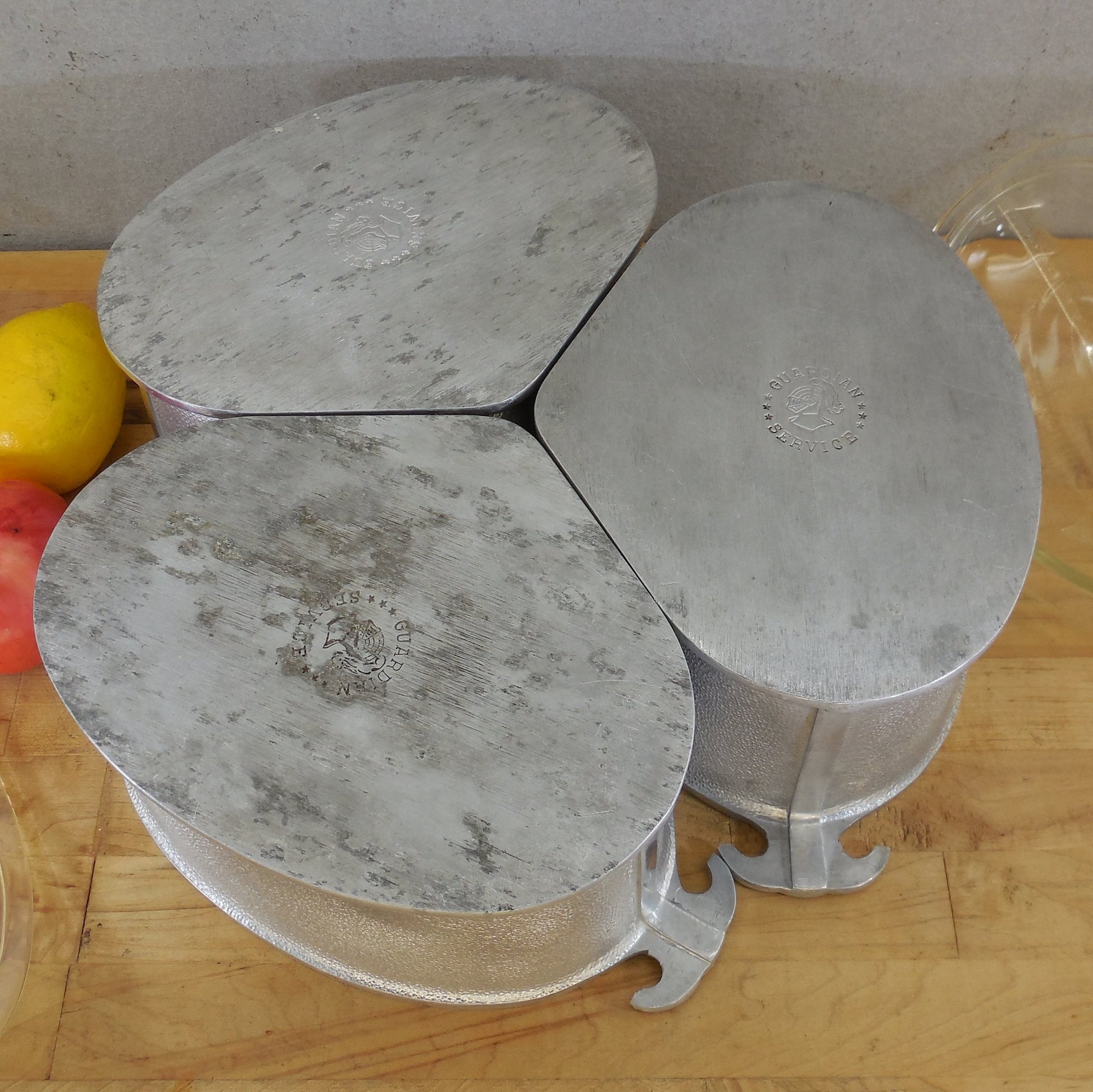 Guardian Service Ware Triangular Casserole Pan Pot 3 Set With Lids