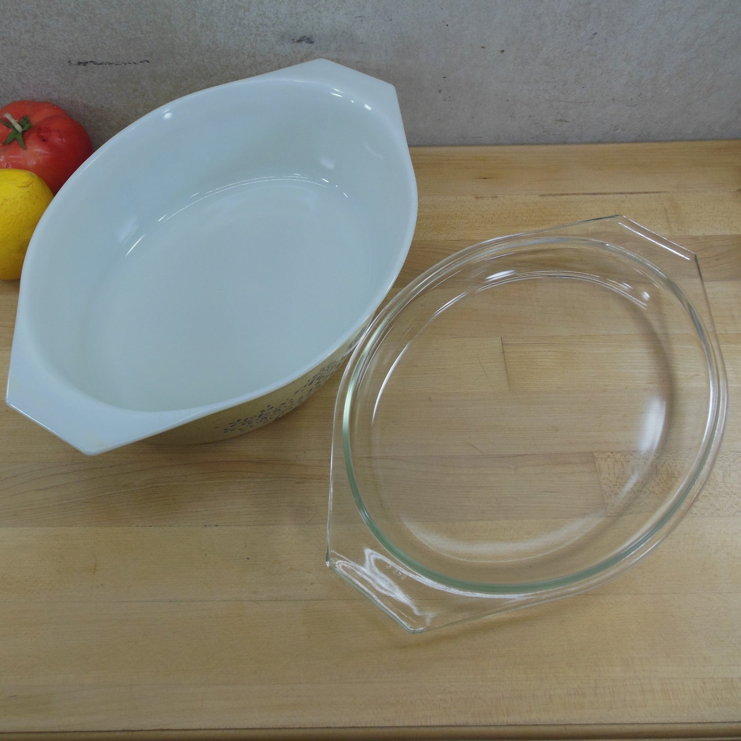 Pyrex Glass USA Homestead 2.5 Quart Lidded Oval Casserole 045 Cleear Lid