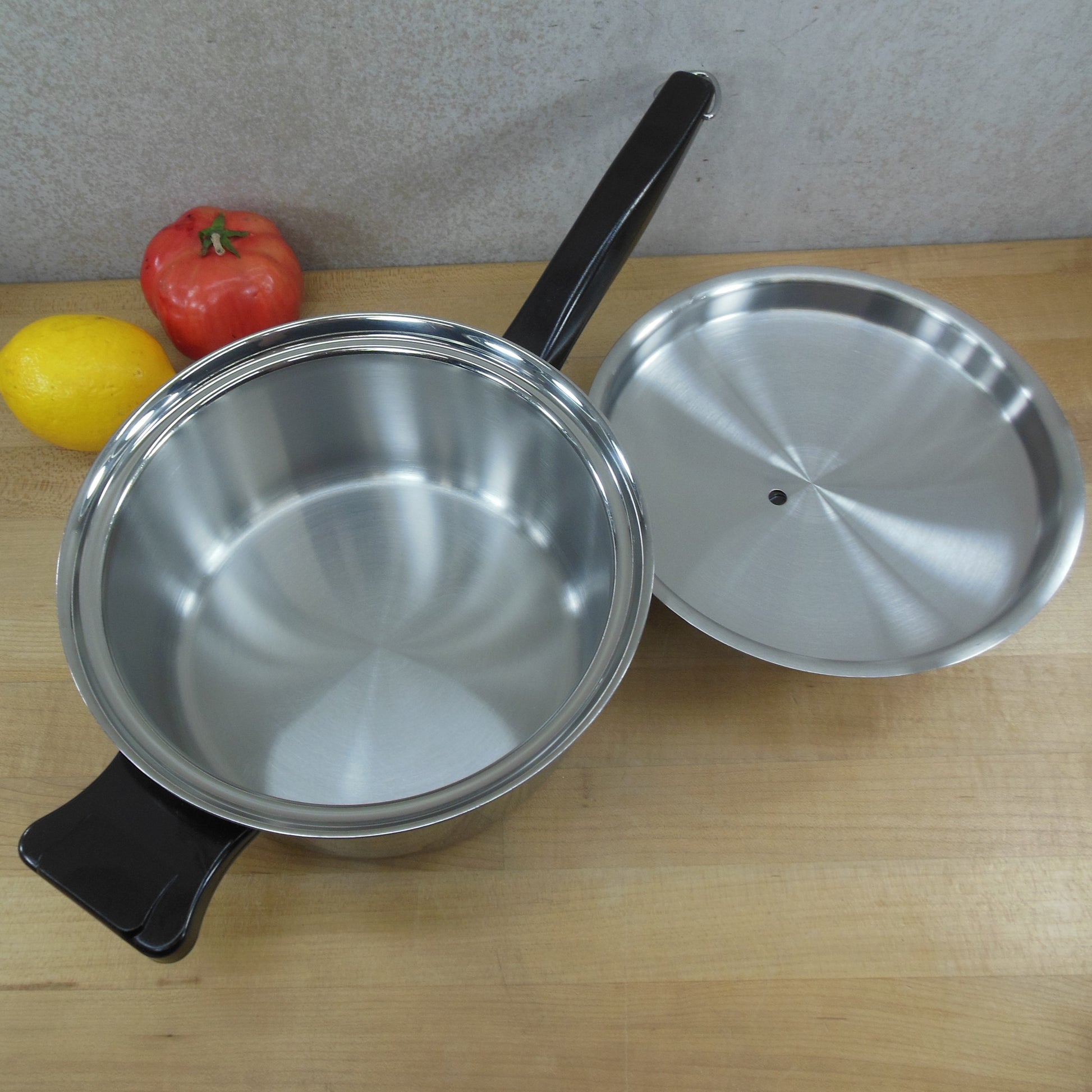 Health Craft USA 3 Quart Saucepan & Lid 5 Ply Nicromium Surgical Steel vintage