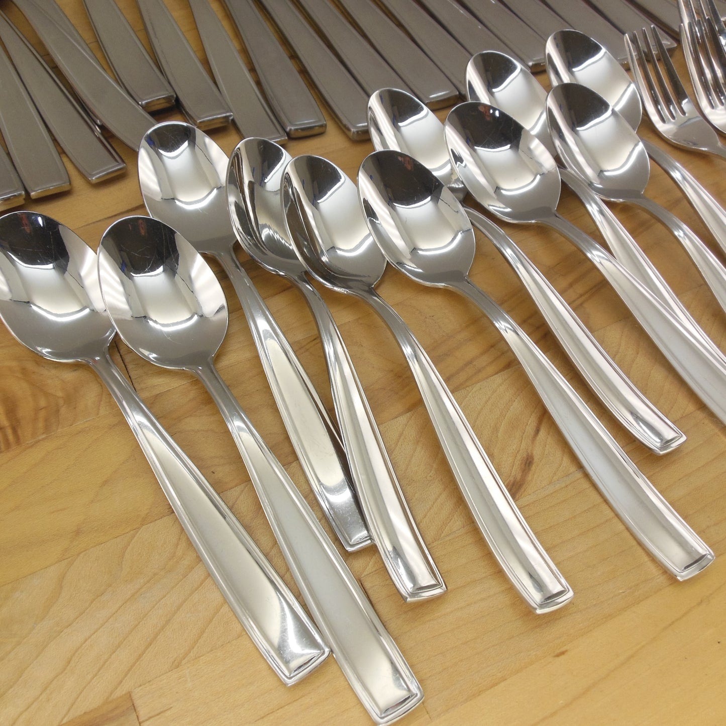 Hampton Silversmiths Harper Stainless Flatware Set 58 Pieces teaspoon place spoon