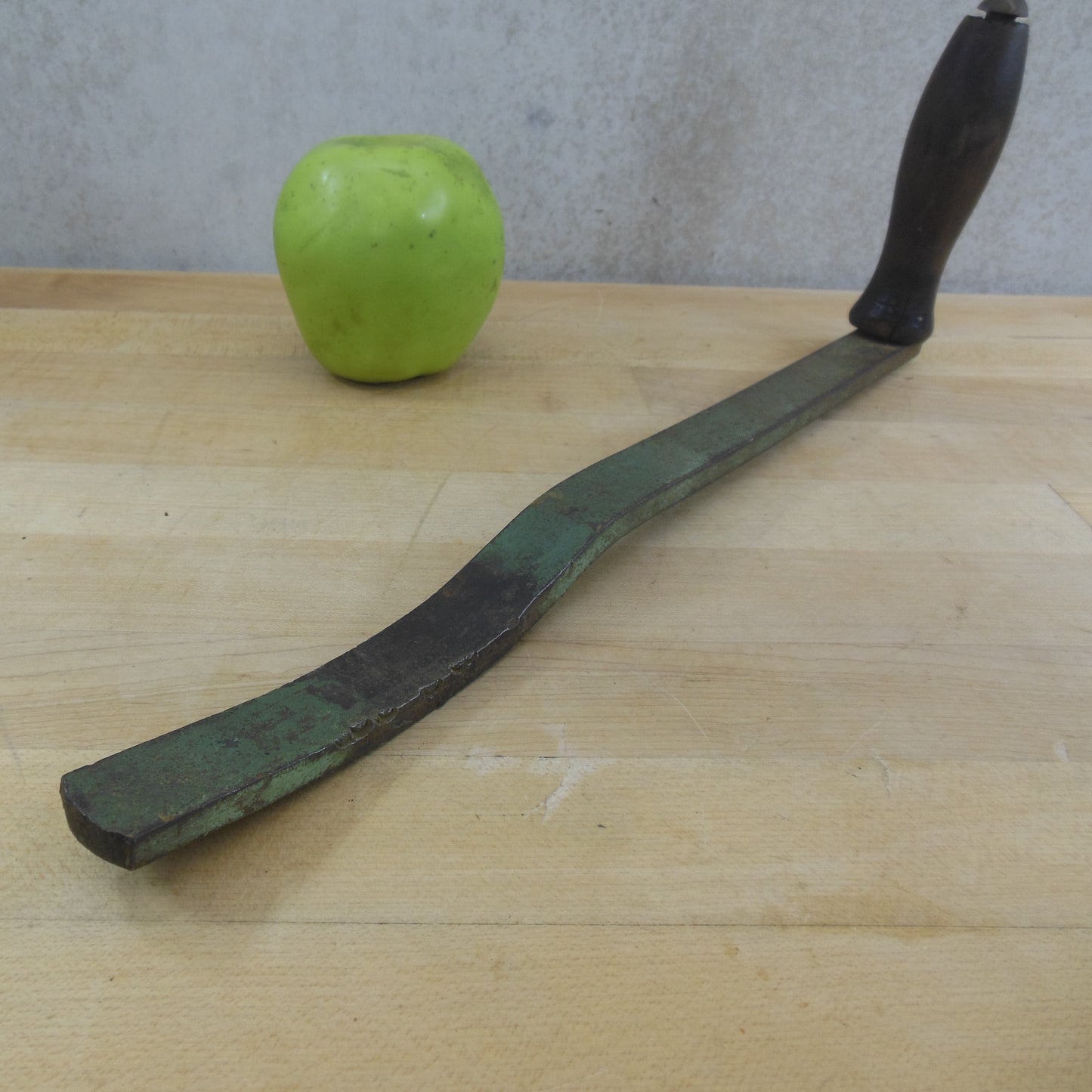 Mystery Flat Iron Bar Wood Crank Handle - Farm Engine Stove Home vintage antique