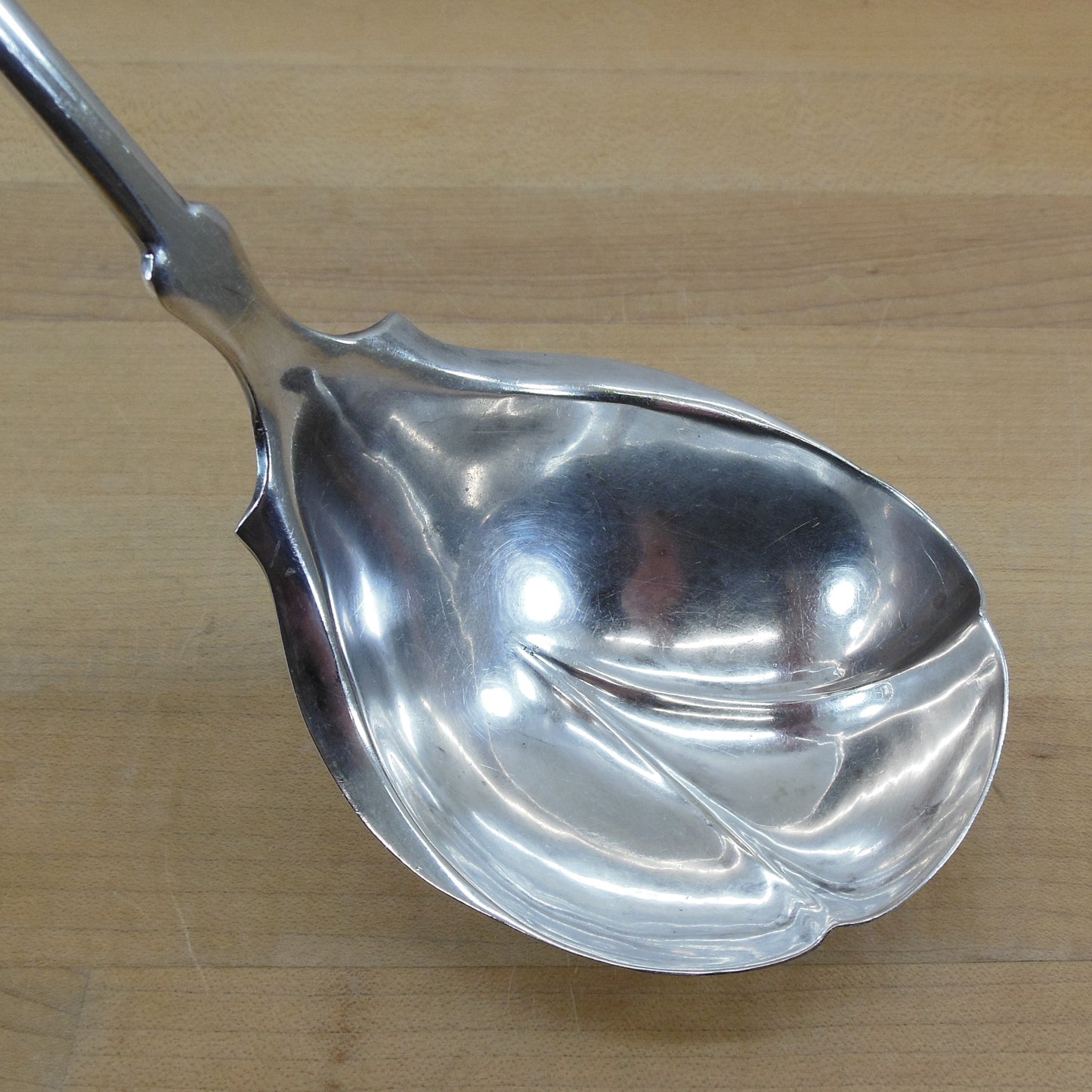 Holmes & Edwards XIV Antique Tipped Silverplate Punch Soup Ladle - Colonial Fiddle used