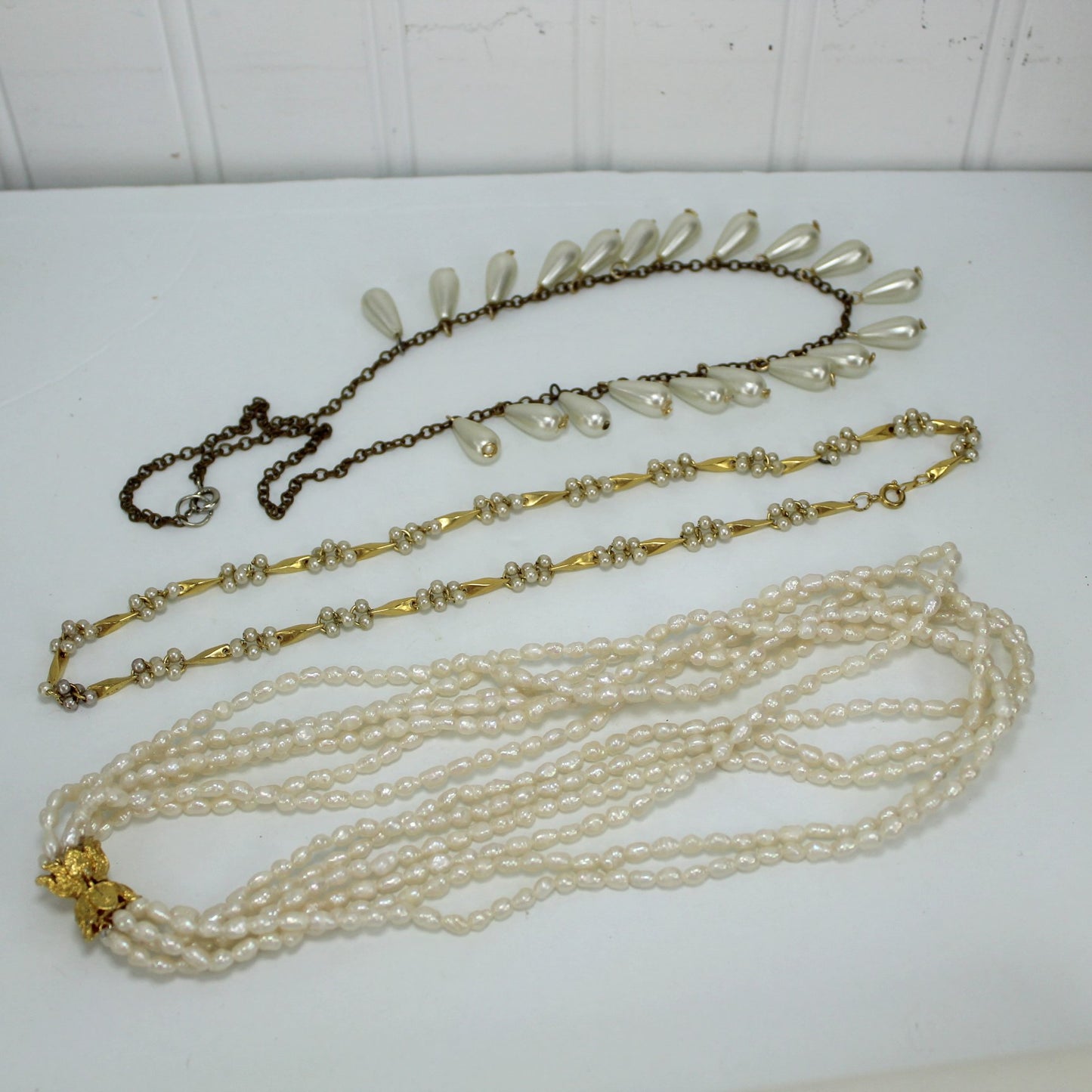 Lot Collection 15 Vintage Necklaces Pearls Bold Choker Multi Strand Unmarked other view