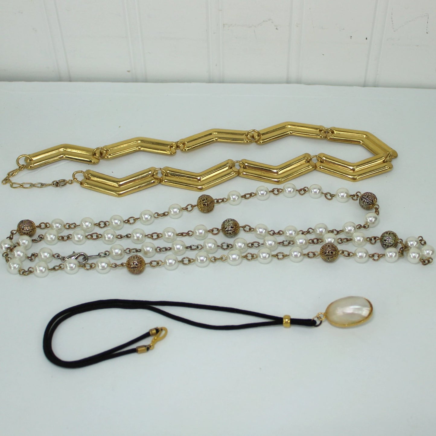 Lot Collection 15 Vintage Necklaces Pearls Bold Choker Multi Strand Unmarked pearls faux