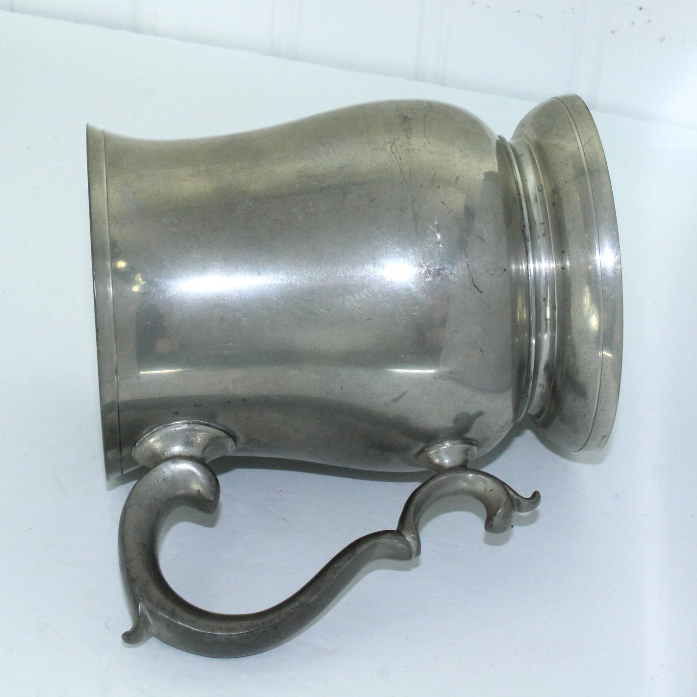 Williamsburg Stieff Pewter Tankard Heavy Weight CW 55-5 side view